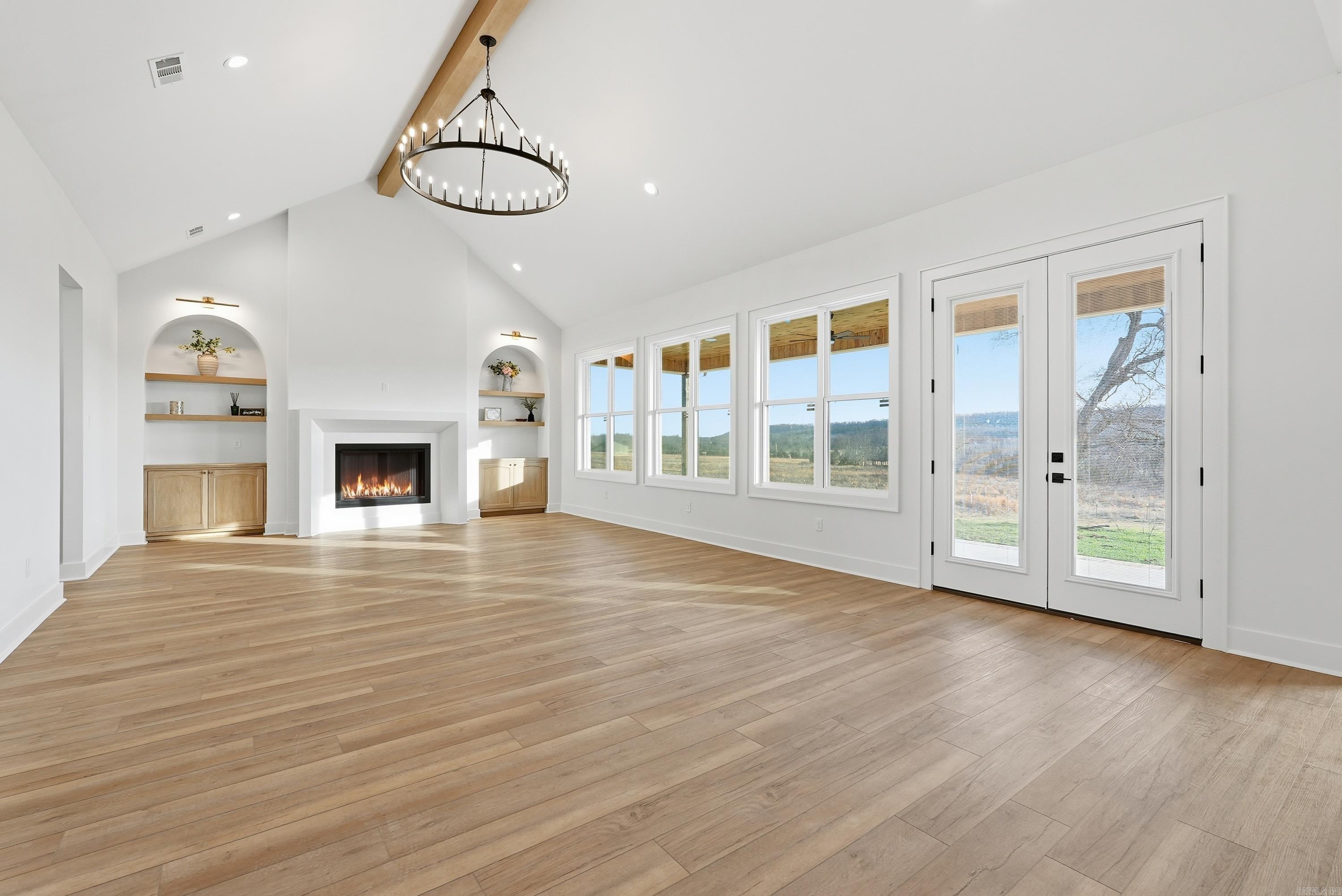 240 Castleberry  Greenbrier, AR