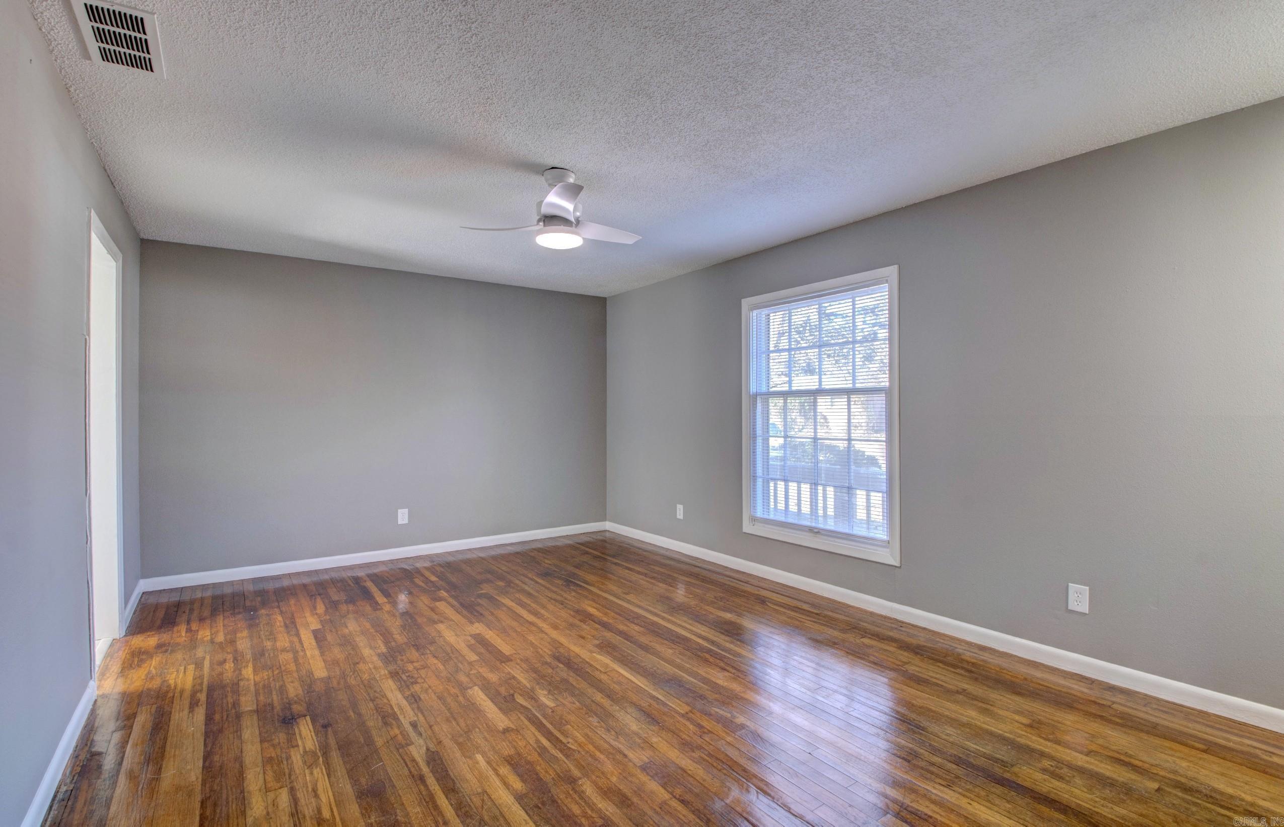 2911 Wynne Dr  Little Rock, AR