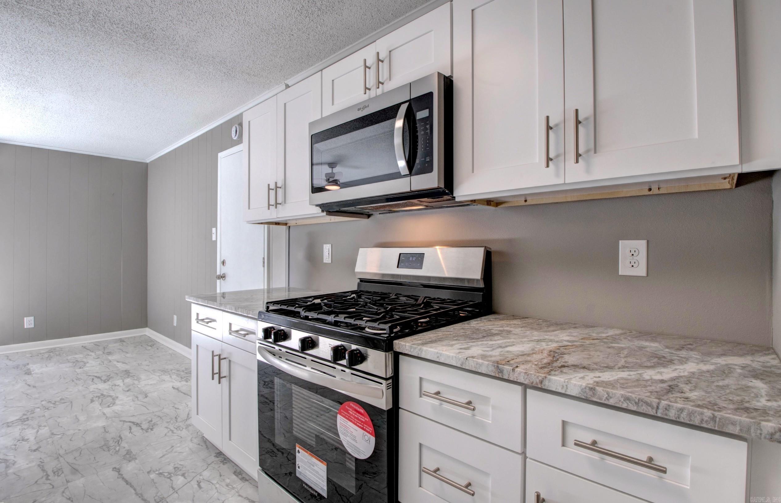 2911 Wynne Dr  Little Rock, AR