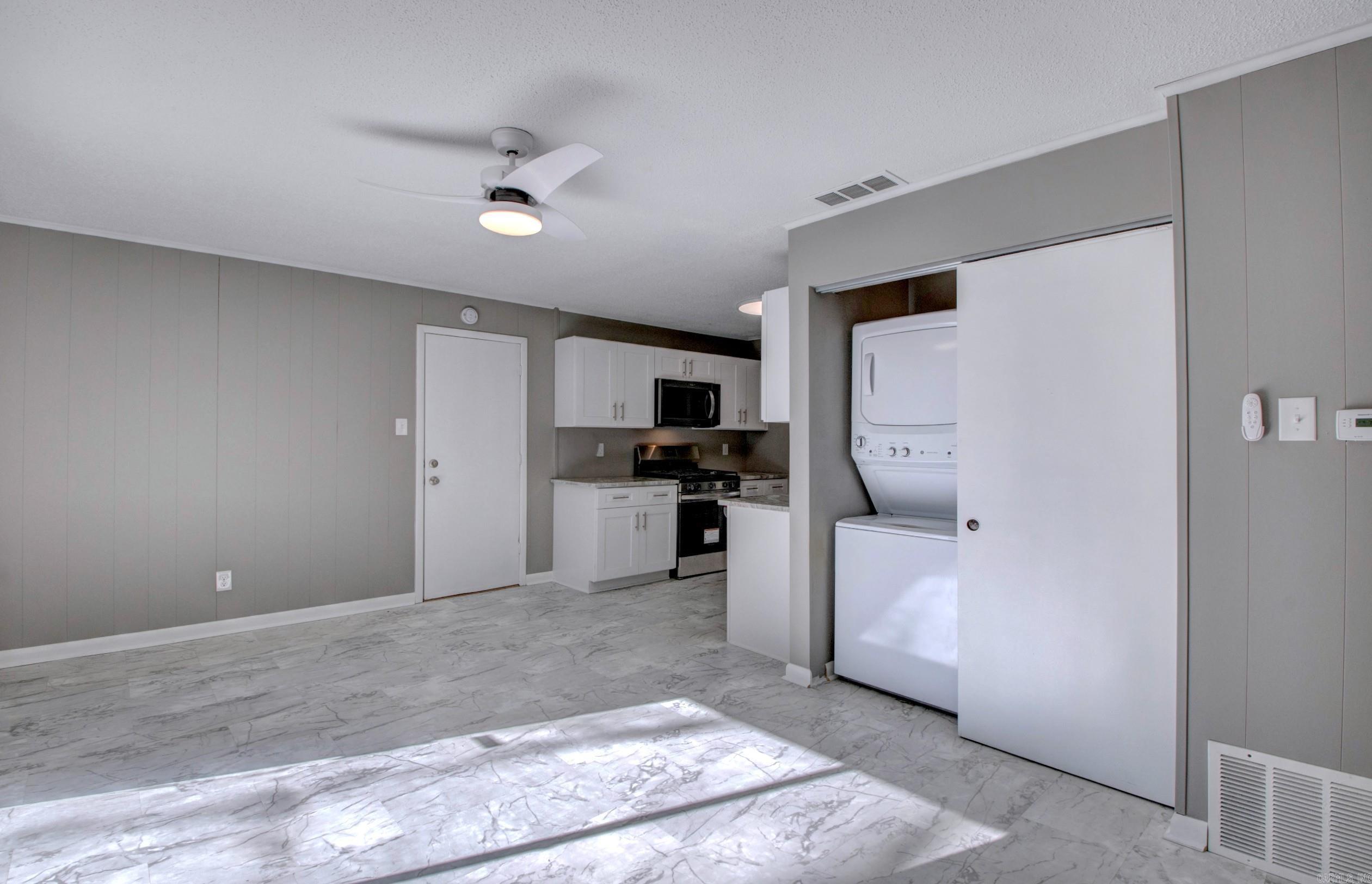 2911 Wynne Dr  Little Rock, AR