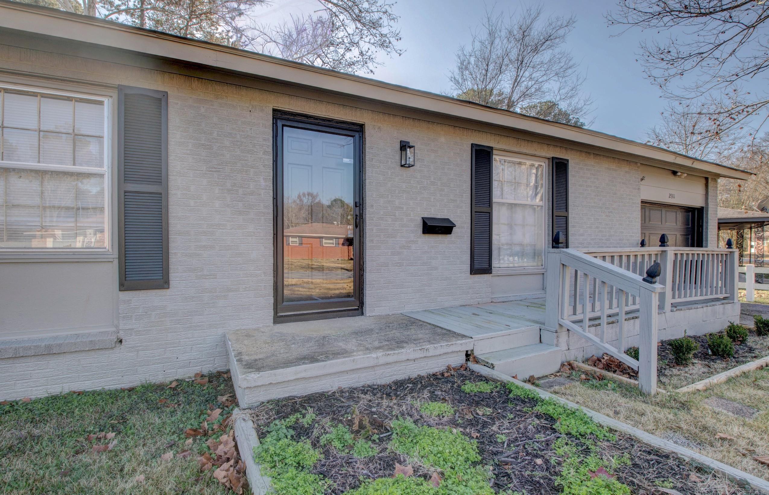 2911 Wynne Dr  Little Rock, AR