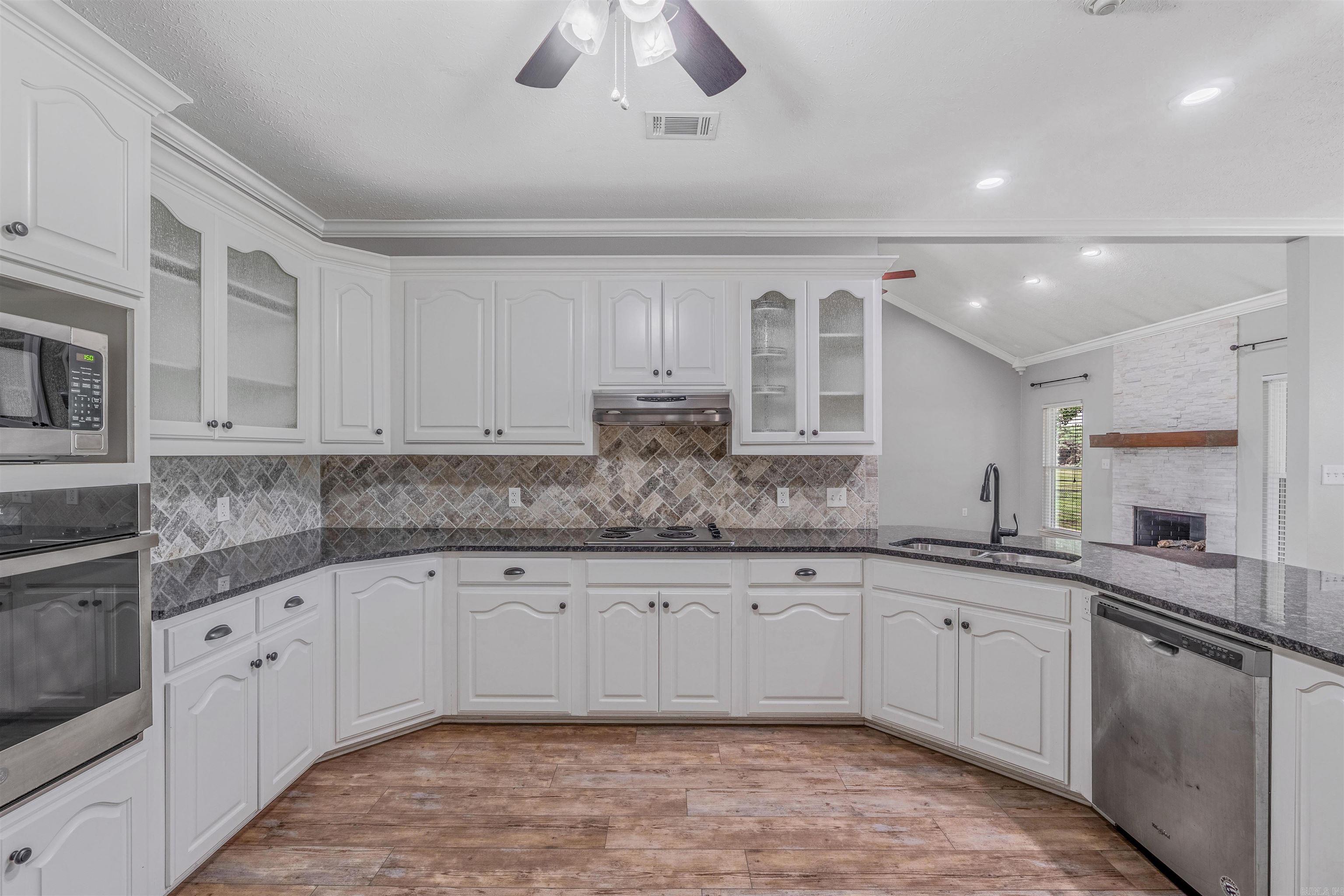 363 Highway 225 E  Greenbrier, AR