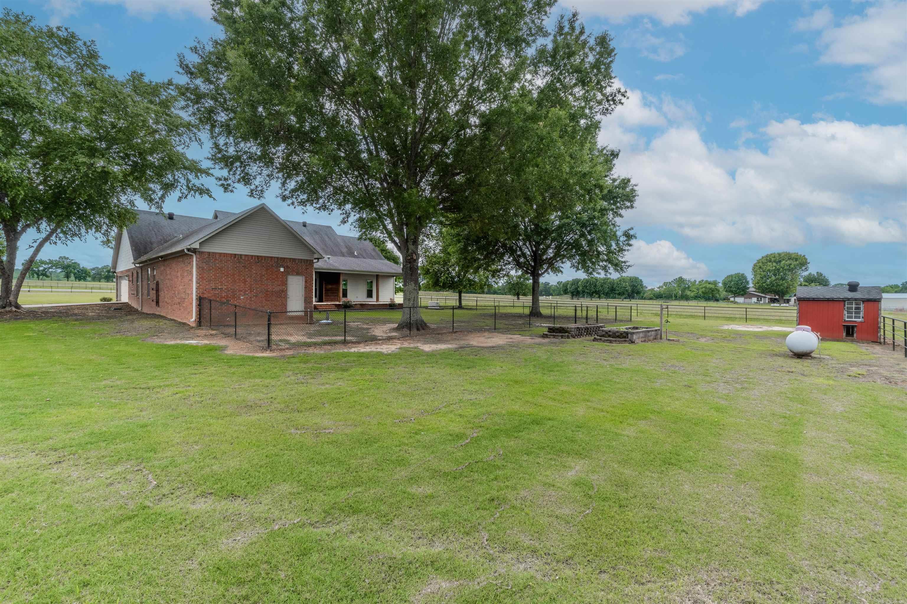 363 Highway 225 E  Greenbrier, AR