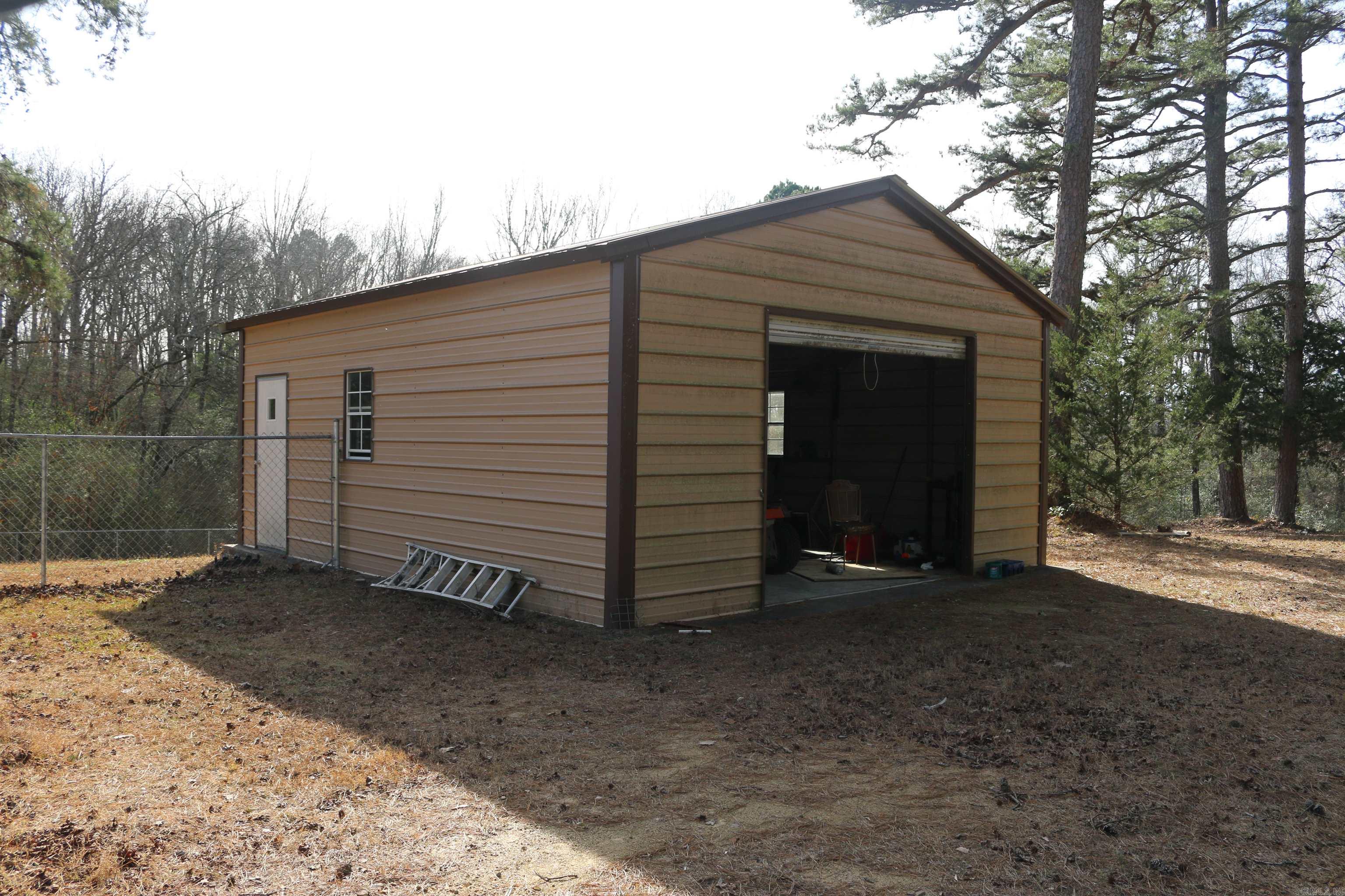 3061 W 84  Umpire, AR