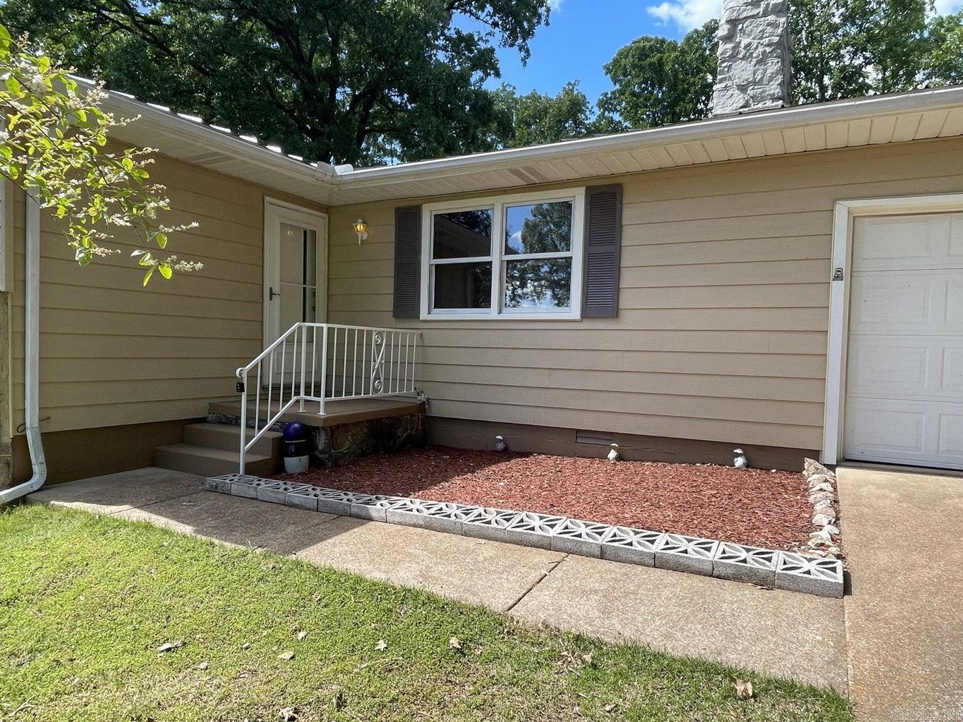 302 E Church  Horseshoe Bend, AR