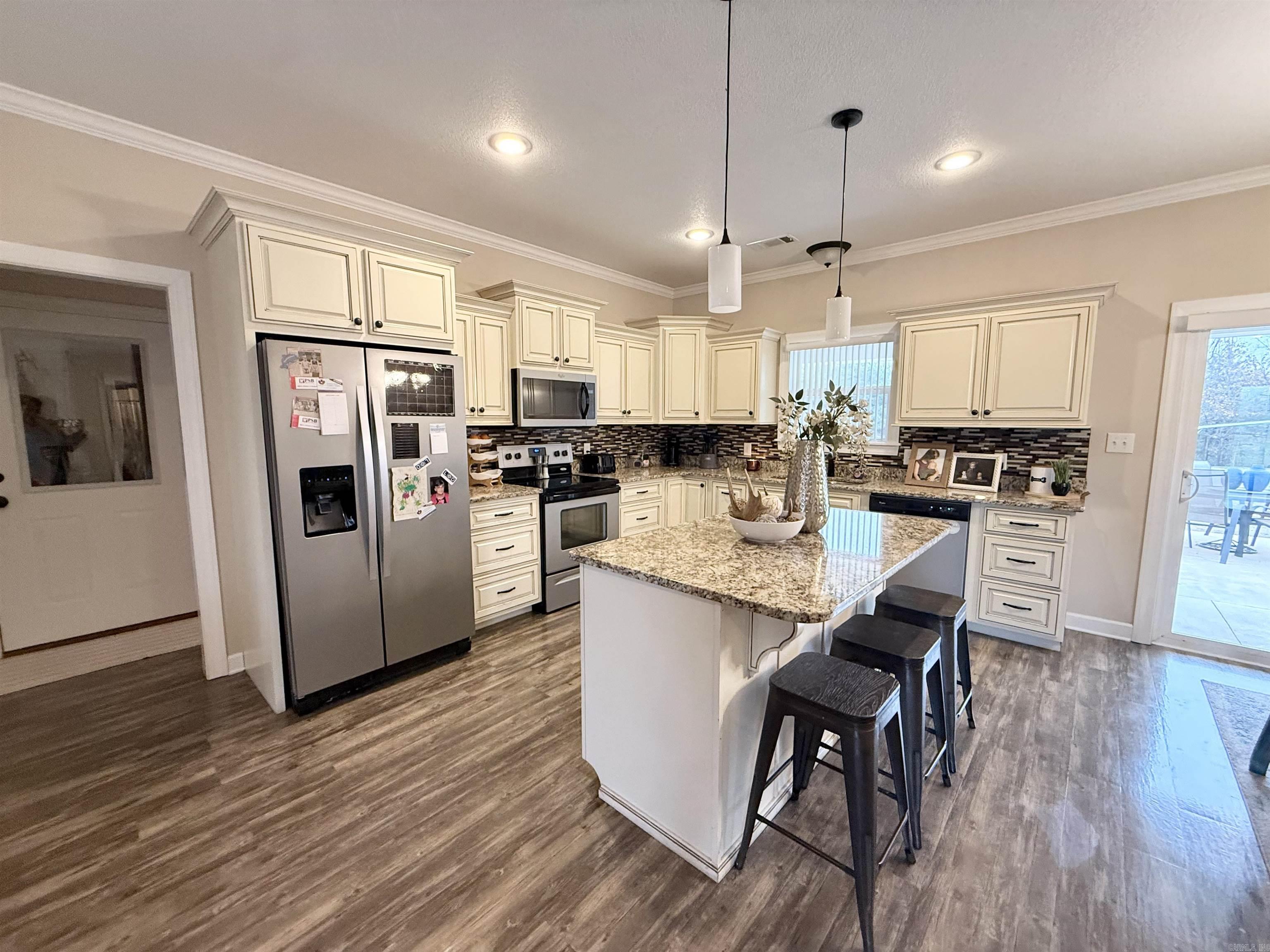 6582 62  Pollard, AR