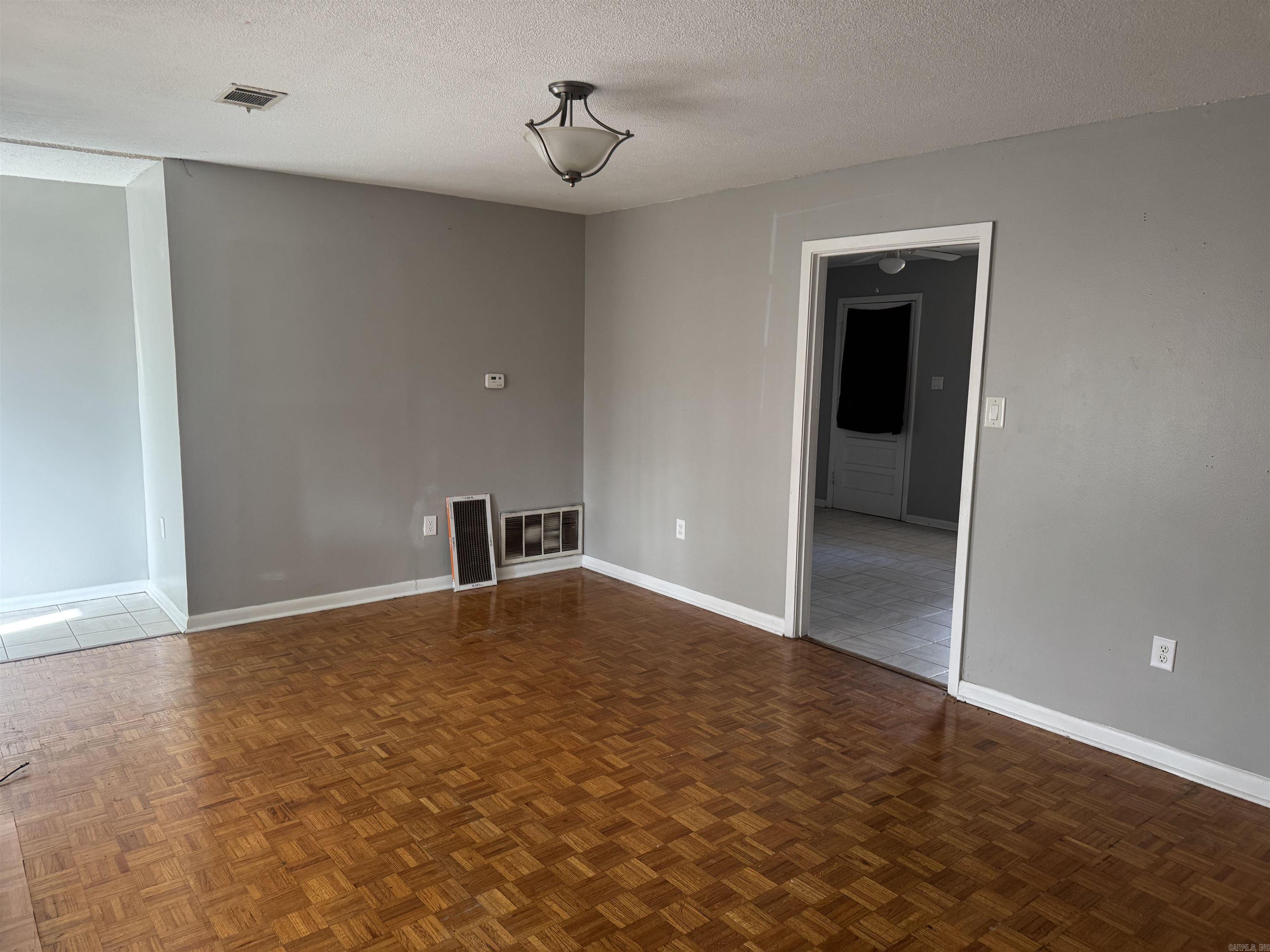 105 W 37TH Pine Bluff, AR 71603