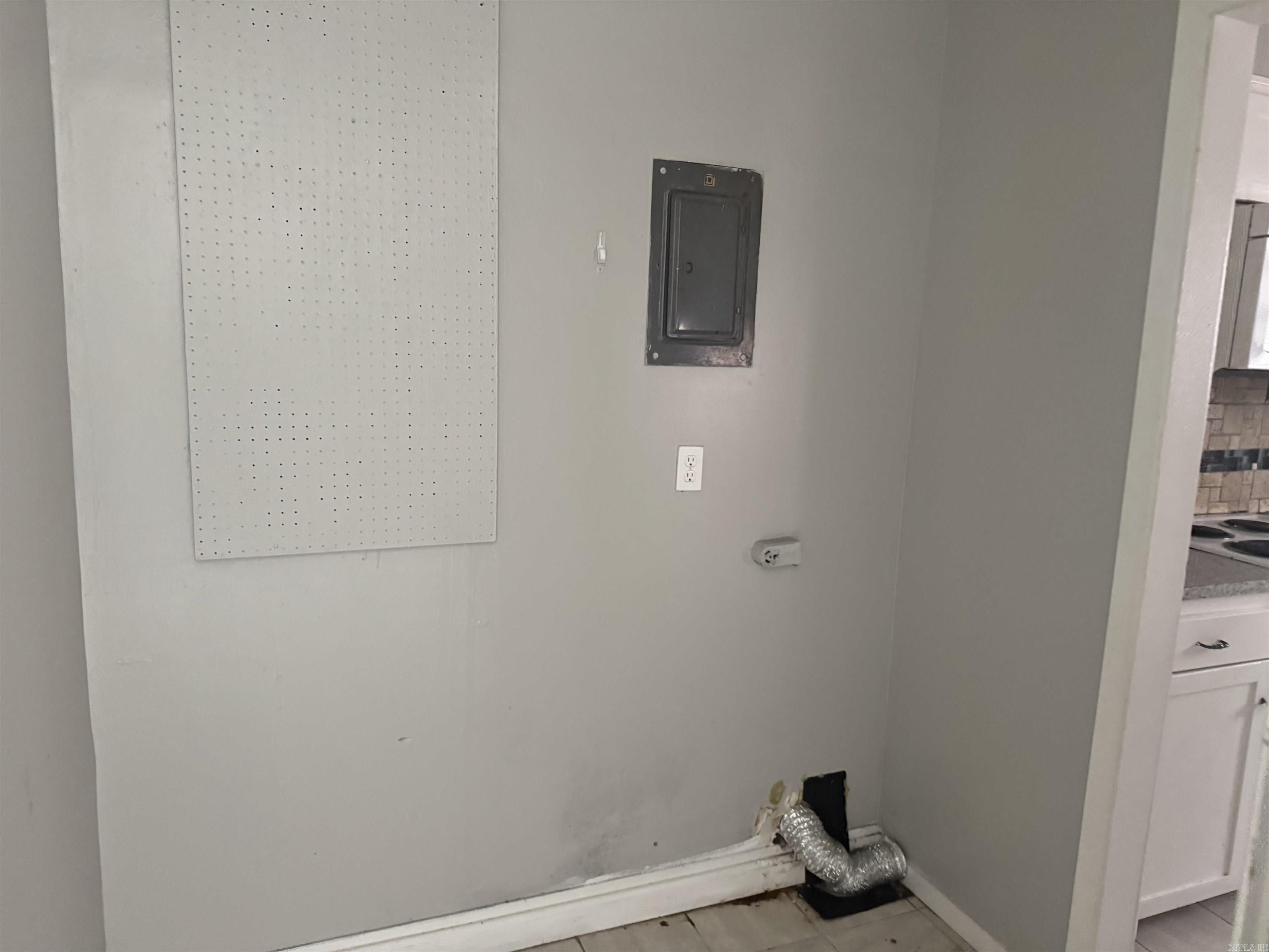 105 W 37TH Pine Bluff, AR 71603