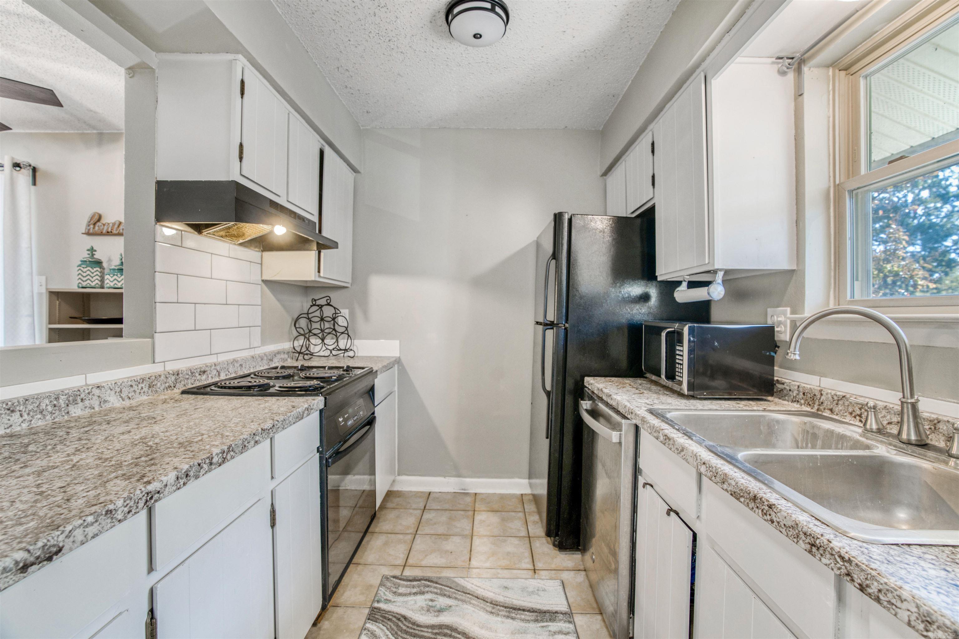 101 Pine Forest  Maumelle, AR