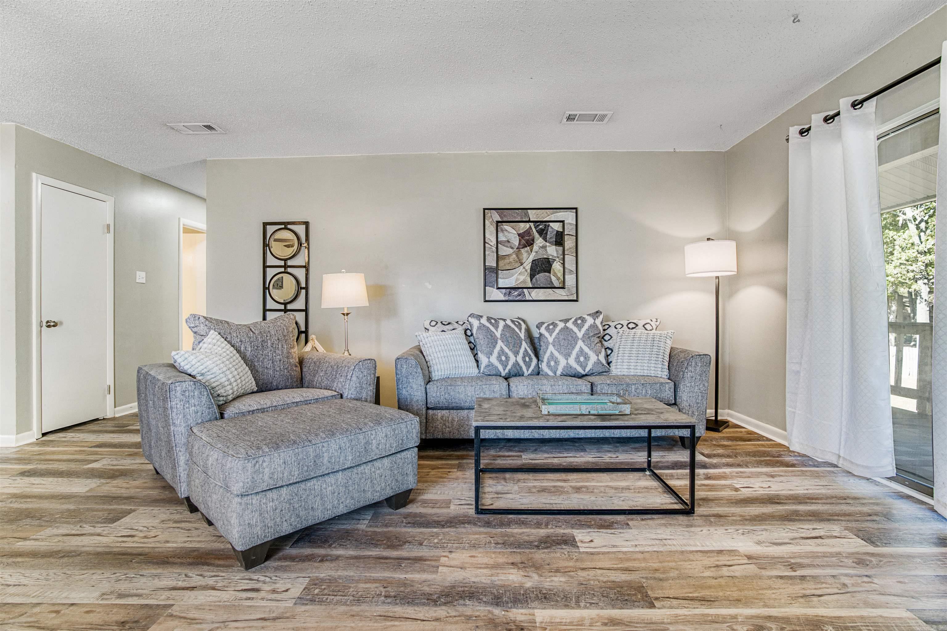 101 Pine Forest  Maumelle, AR