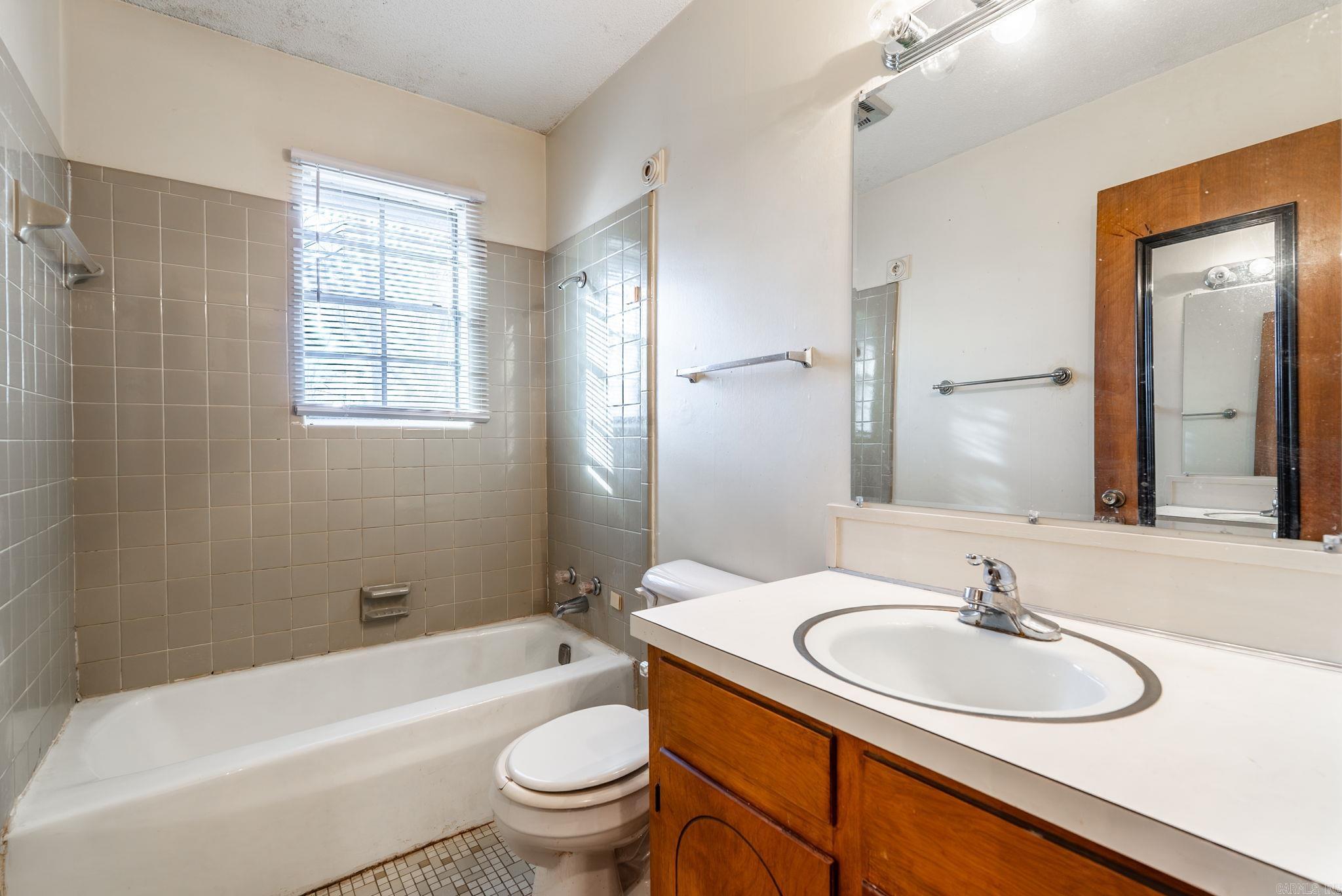 6104 Meadowbrook  North Little Rock, AR