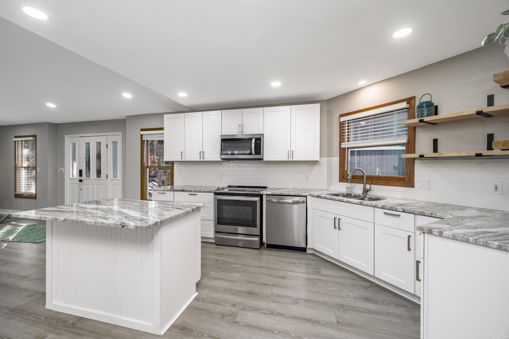 40 Alta Way  Hot Springs, AR