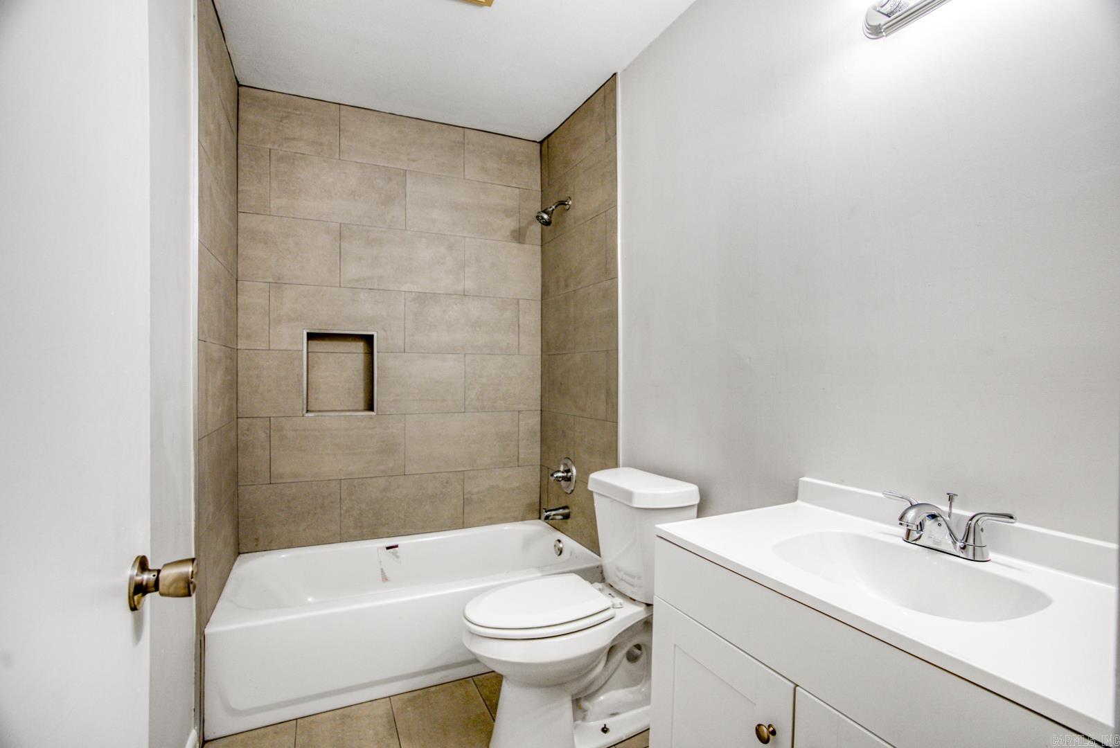 101 Pine Forest  Maumelle, AR