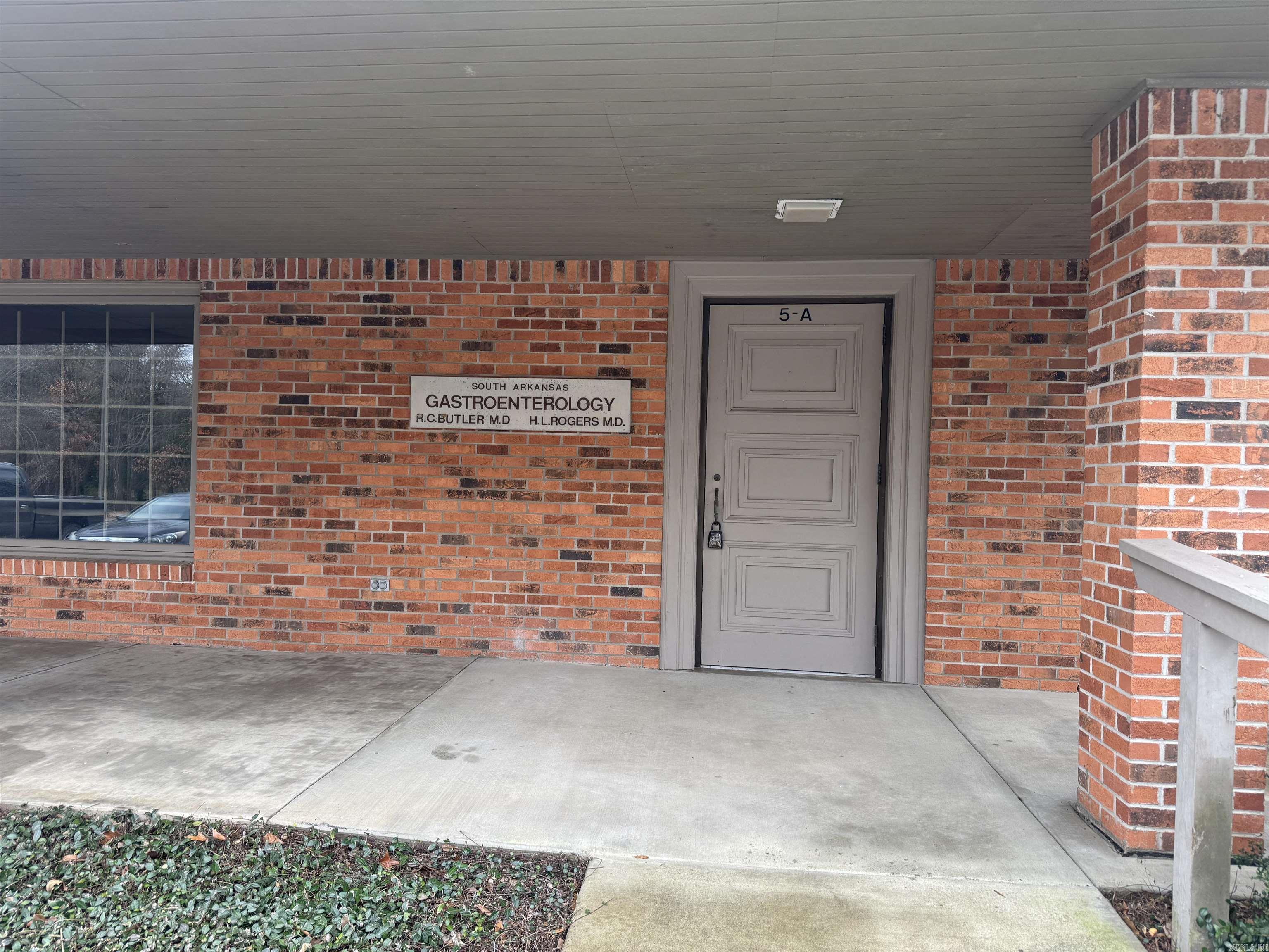 1801 W 40TH. SUITE  5A  Pine Bluff, AR