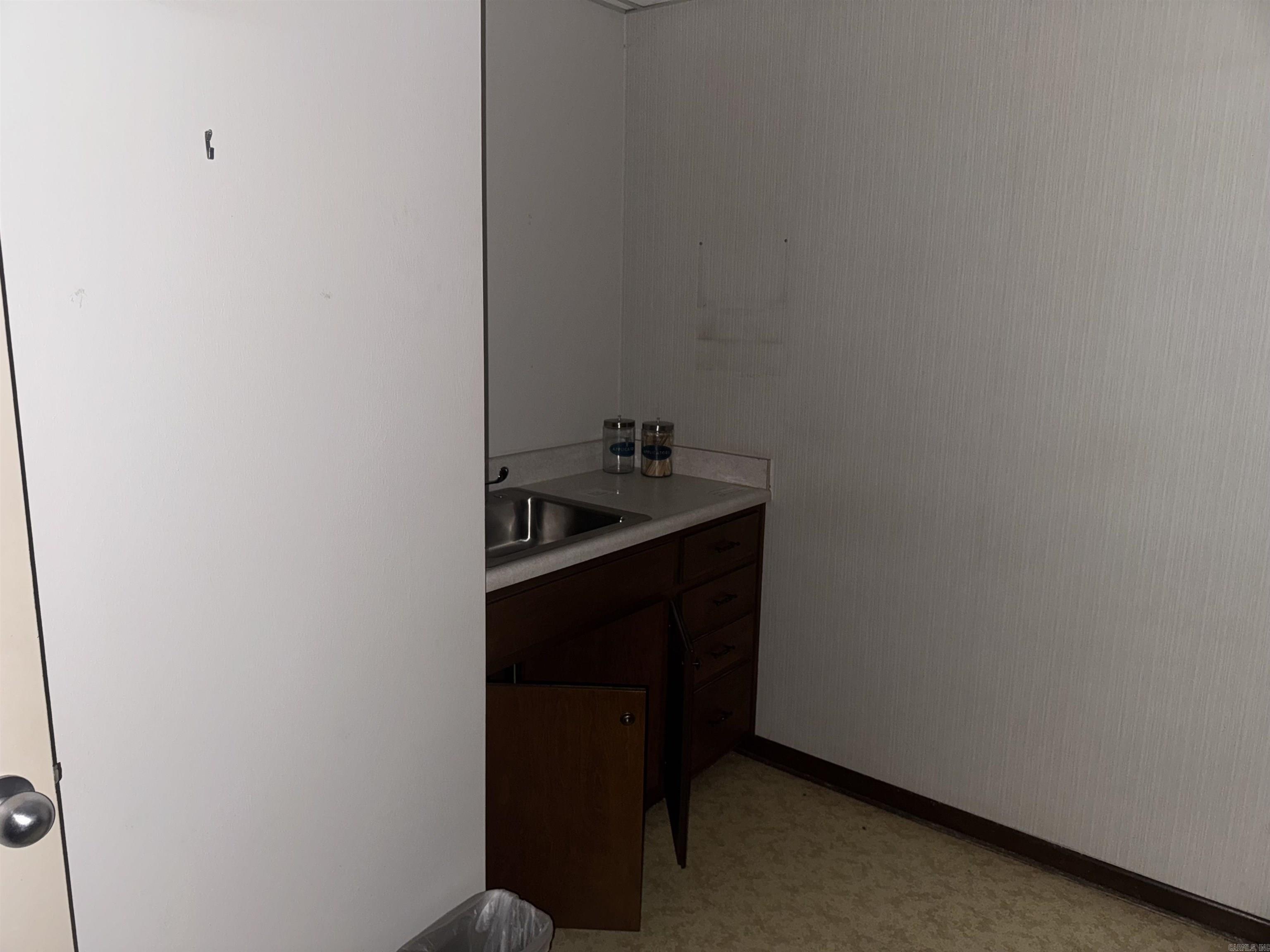 1801 W 40TH. SUITE  5A  Pine Bluff, AR