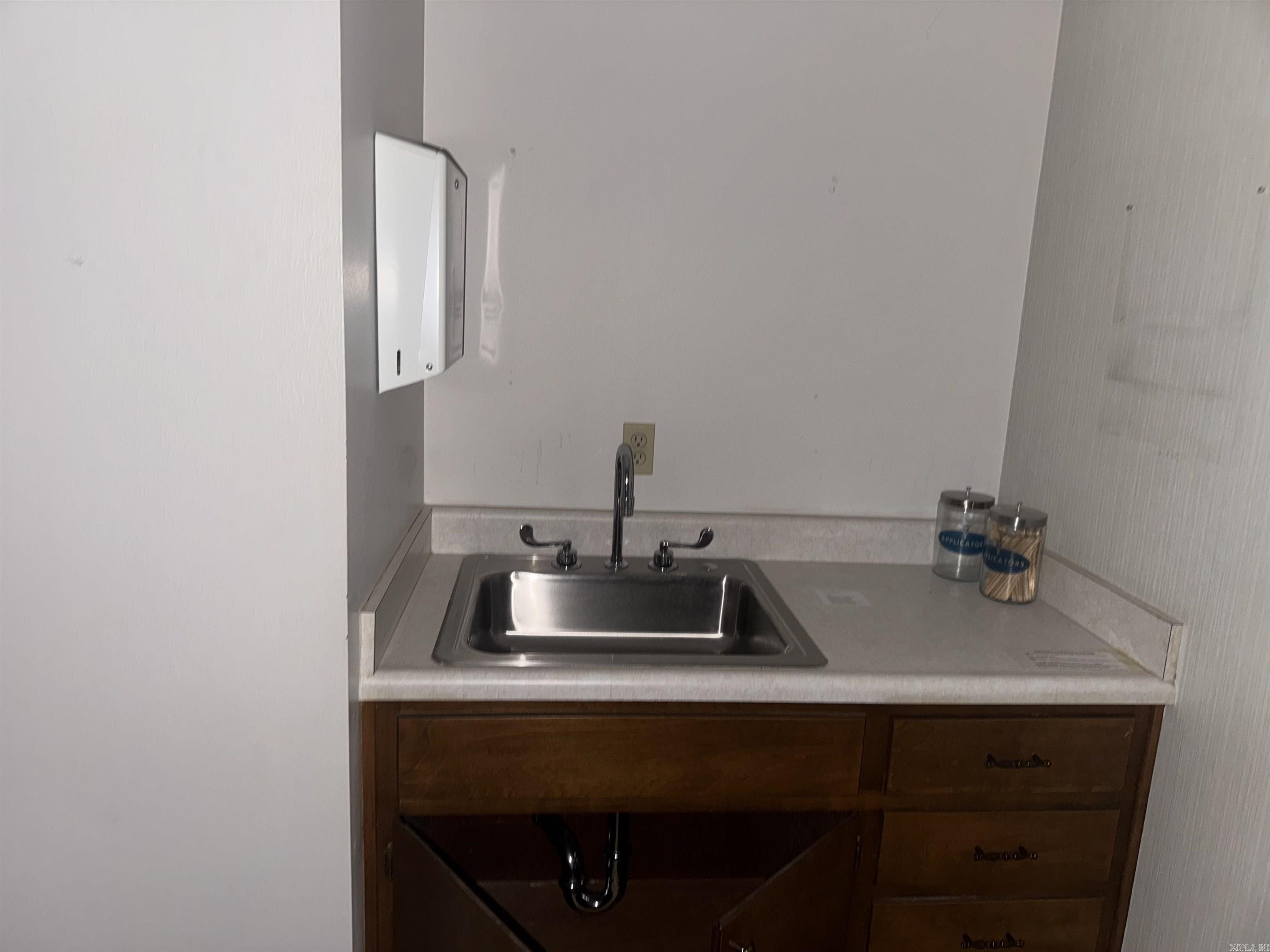 1801 W 40TH. SUITE  5A  Pine Bluff, AR