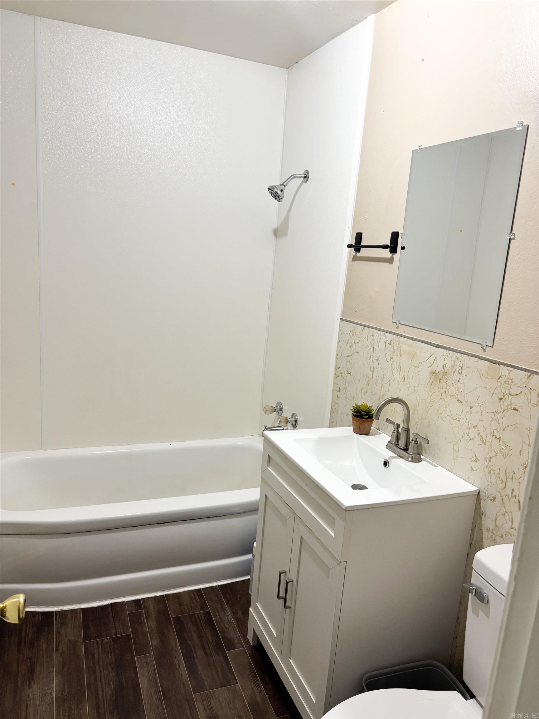 100 Lucy  Searcy, AR