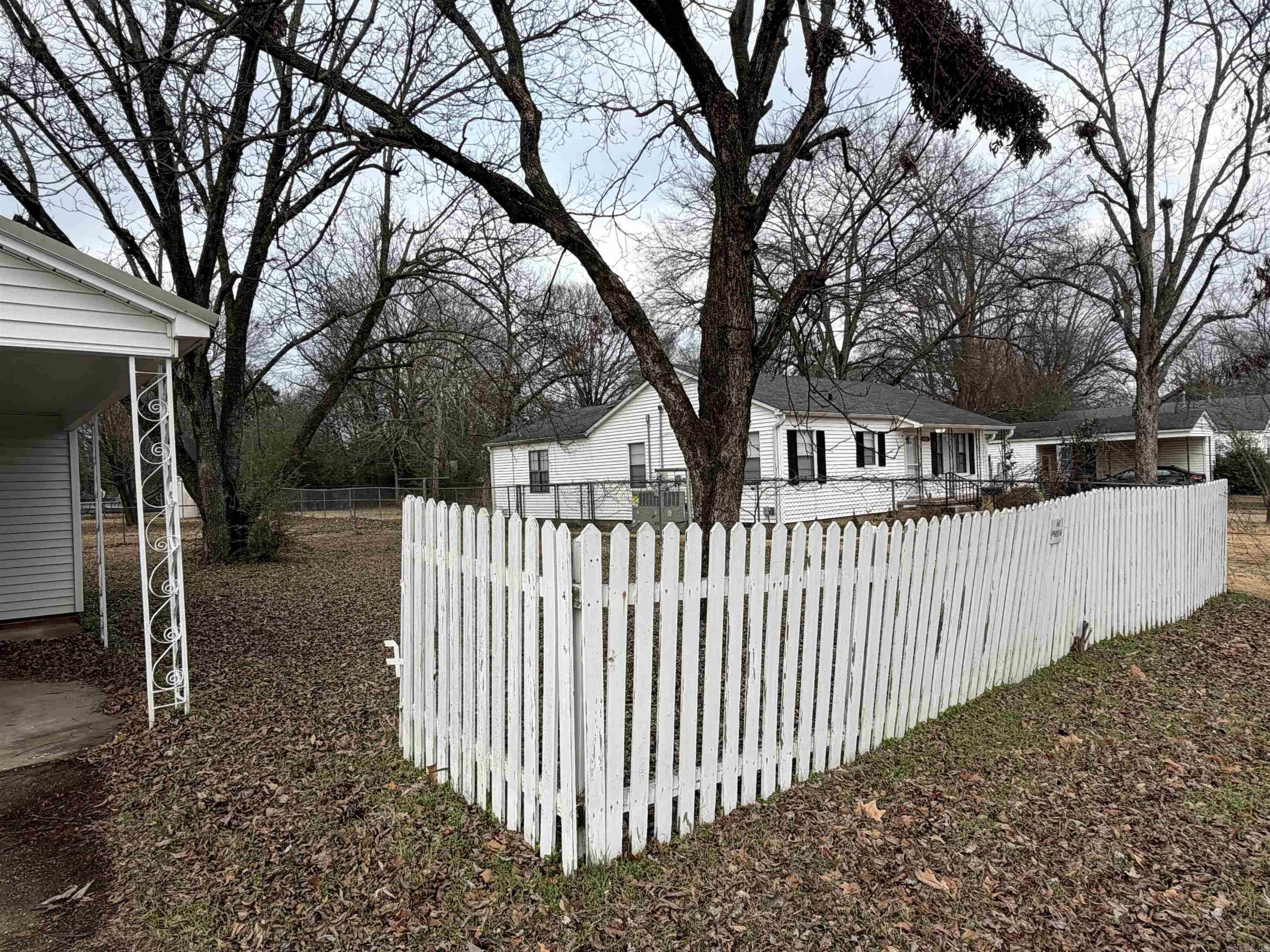 100 Lucy  Searcy, AR