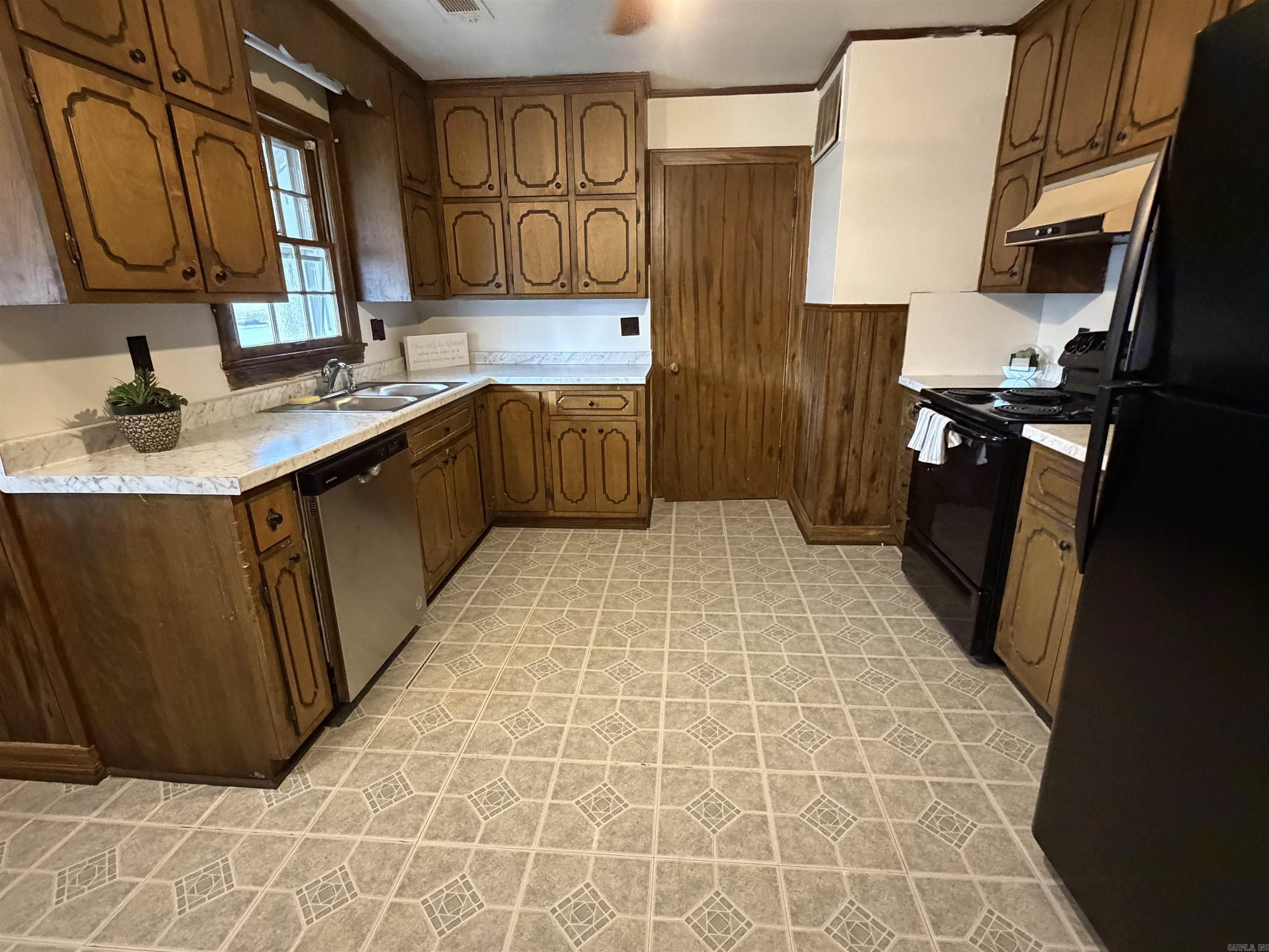 100 Lucy  Searcy, AR