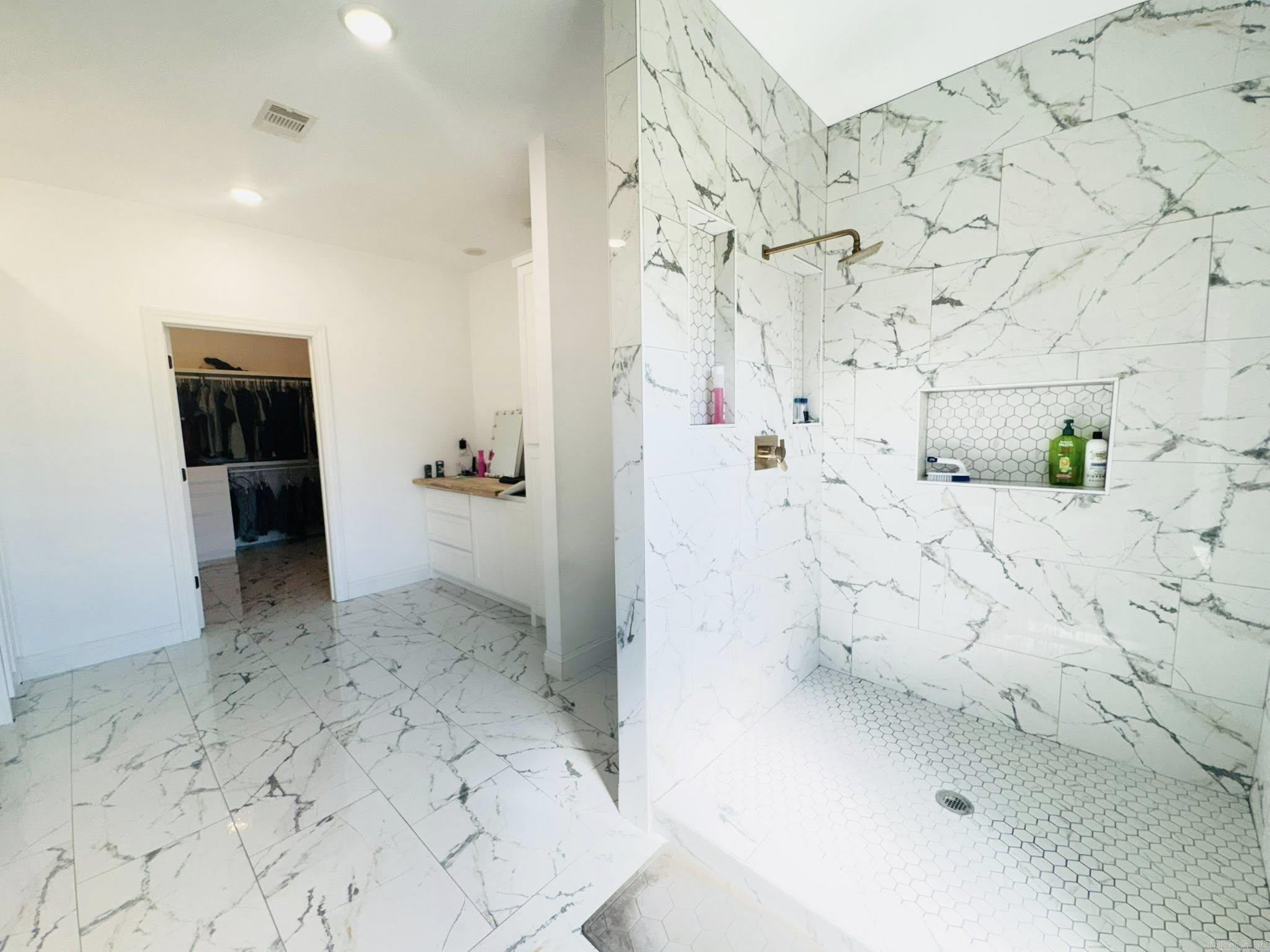 1656 Airport Drive  Mountain View, AR