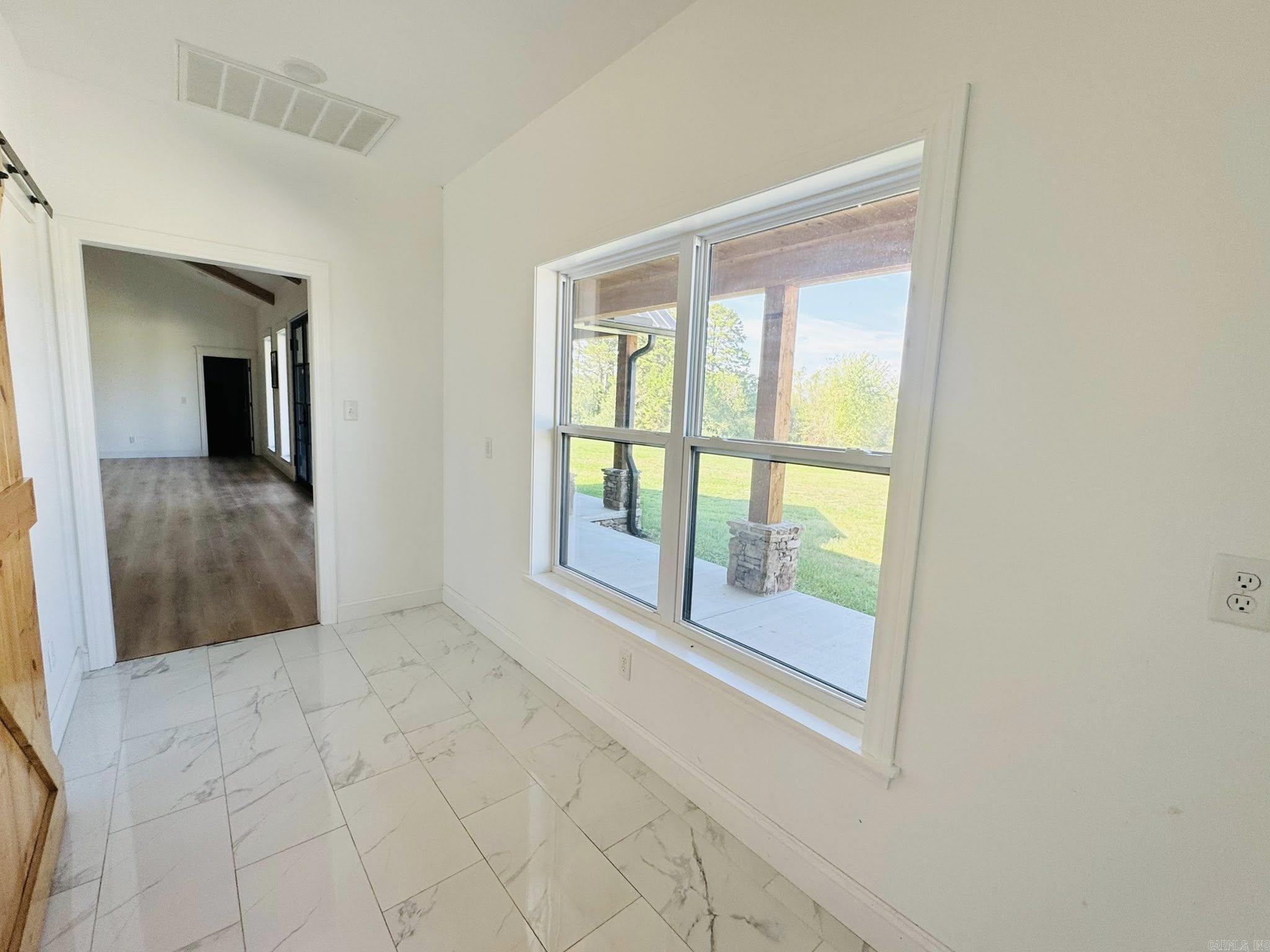 1656 Airport Drive  Mountain View, AR