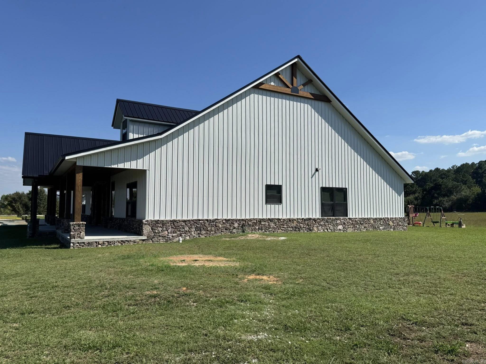 1656 Airport Drive  Mountain View, AR