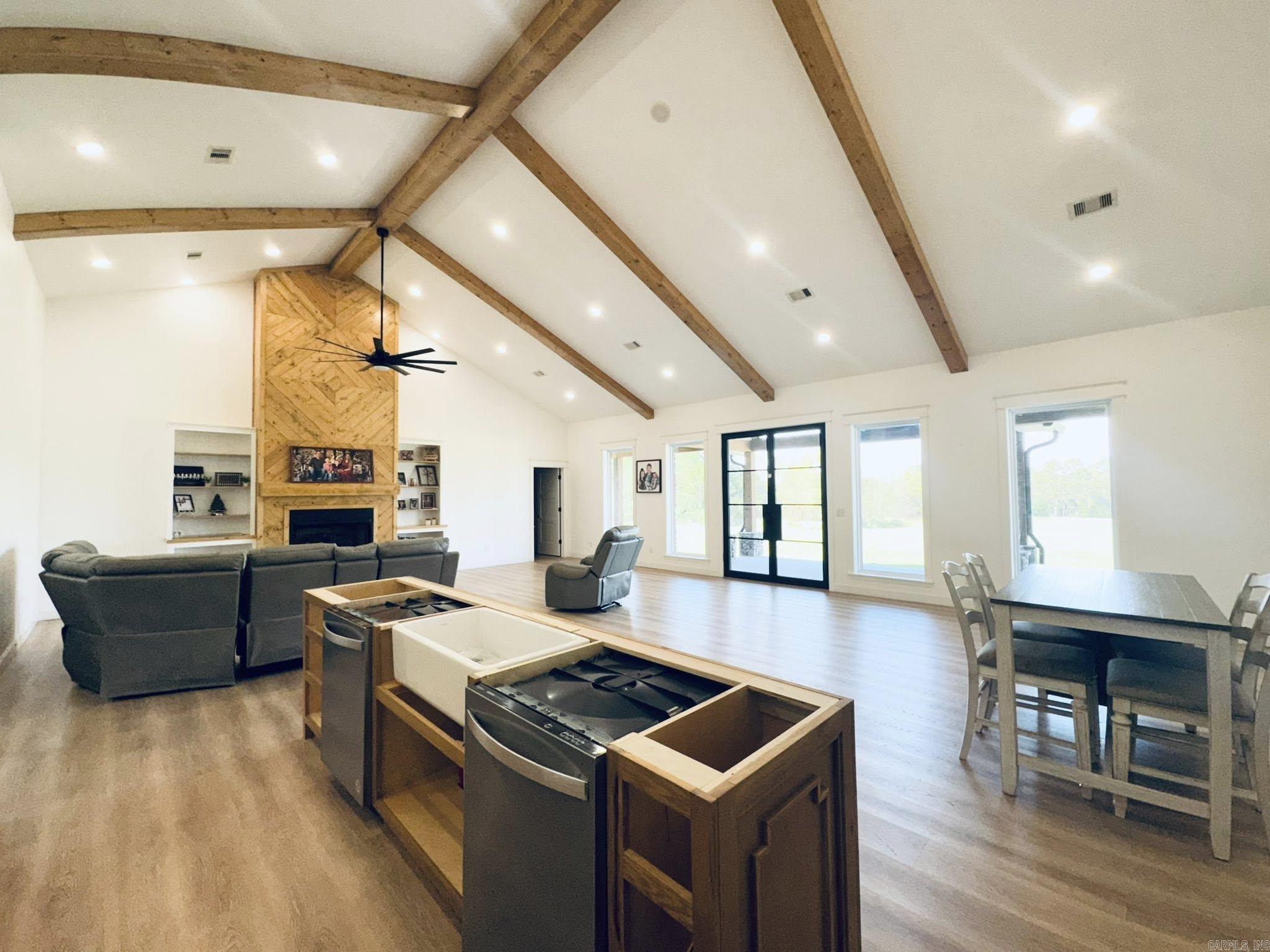 1656 Airport Drive  Mountain View, AR