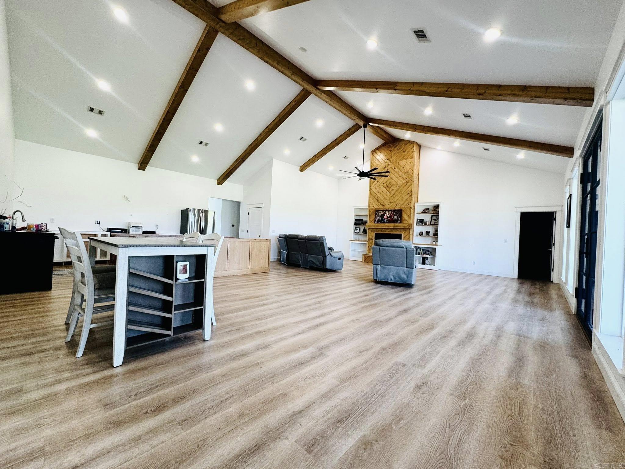 1656 Airport Drive  Mountain View, AR