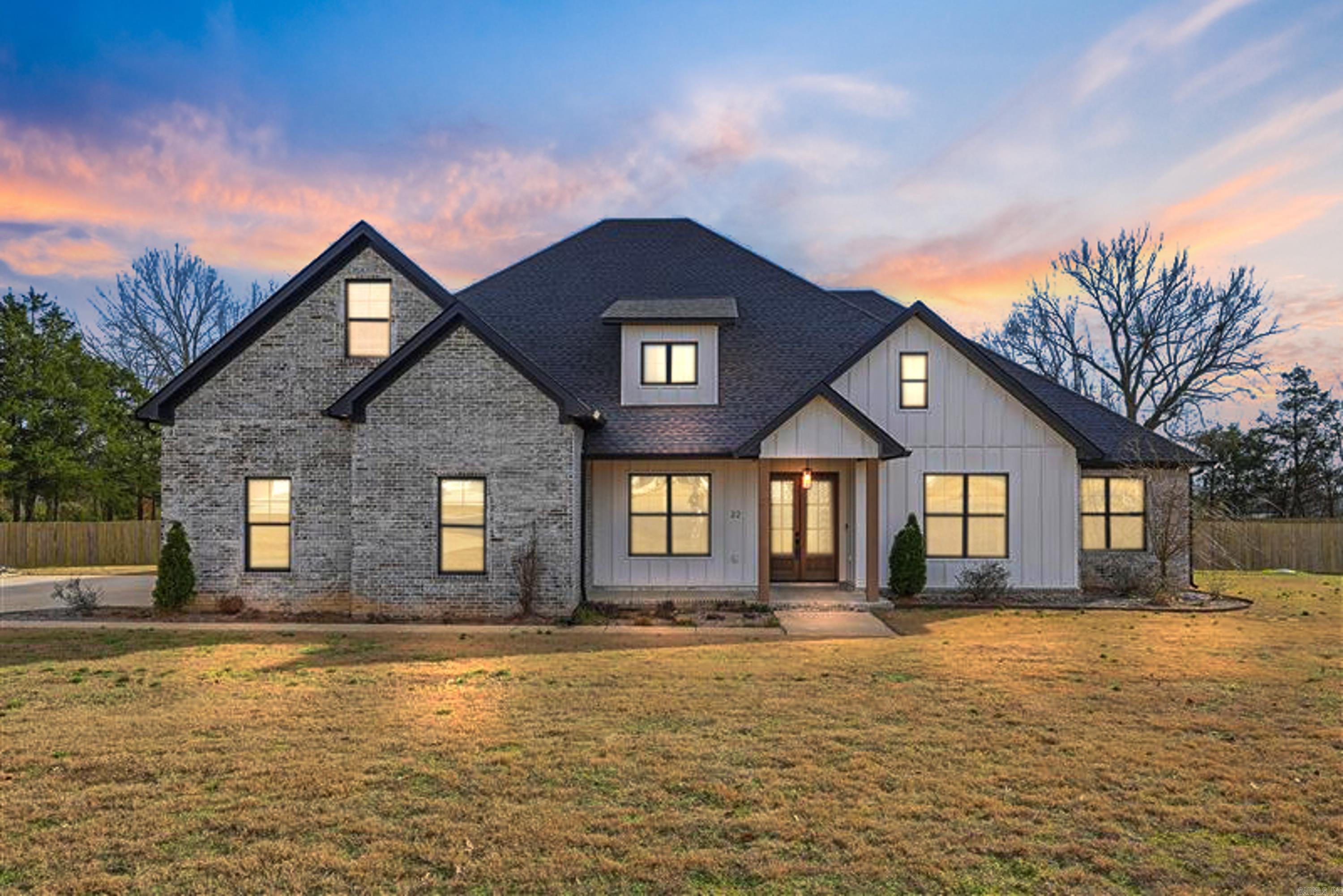 22 Morris  Greenbrier, AR