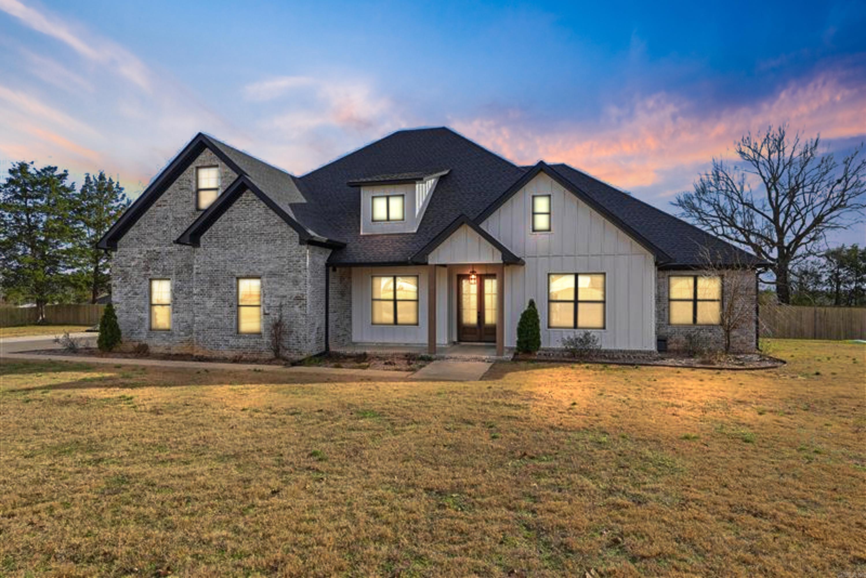 22 Morris  Greenbrier, AR