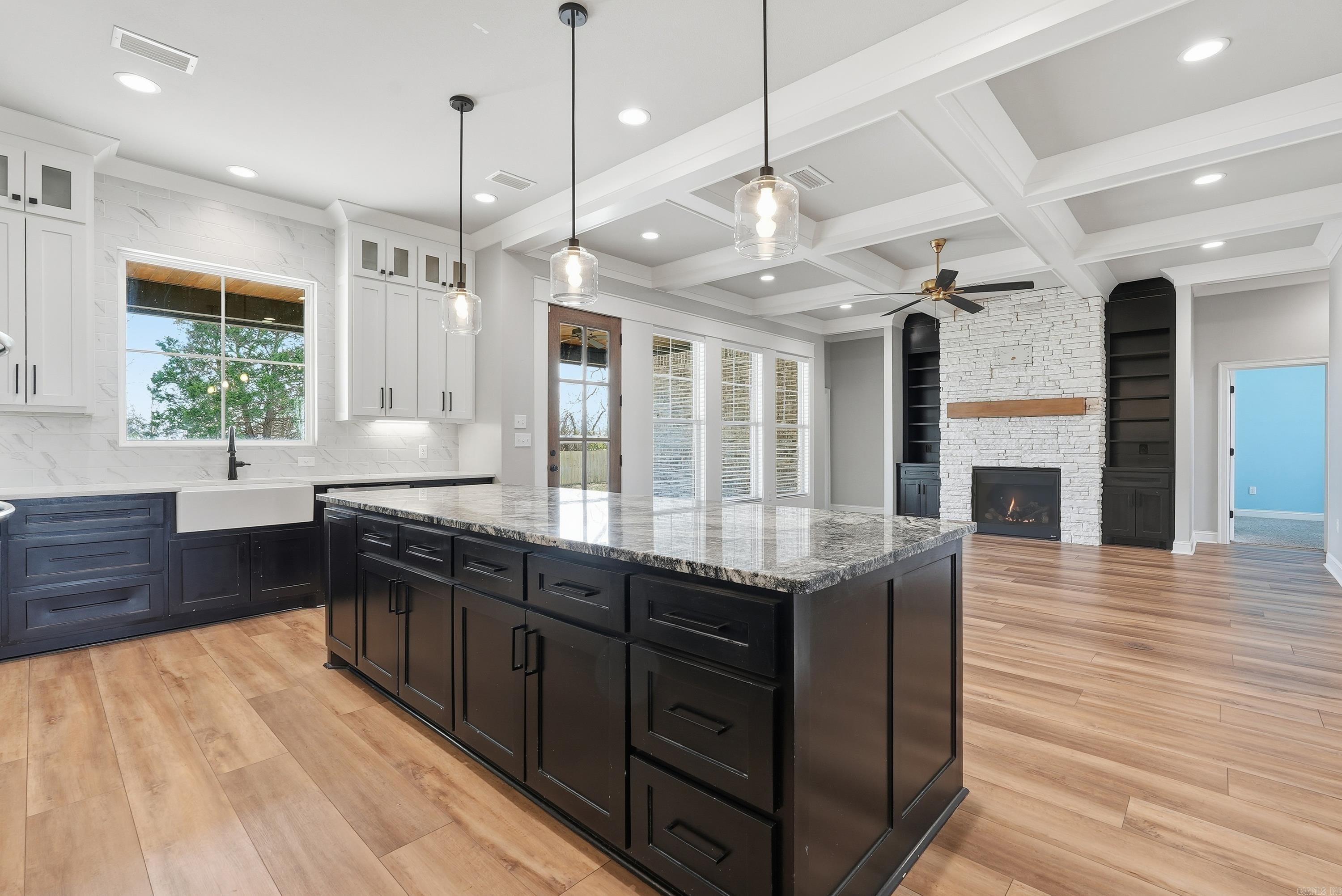 22 Morris  Greenbrier, AR