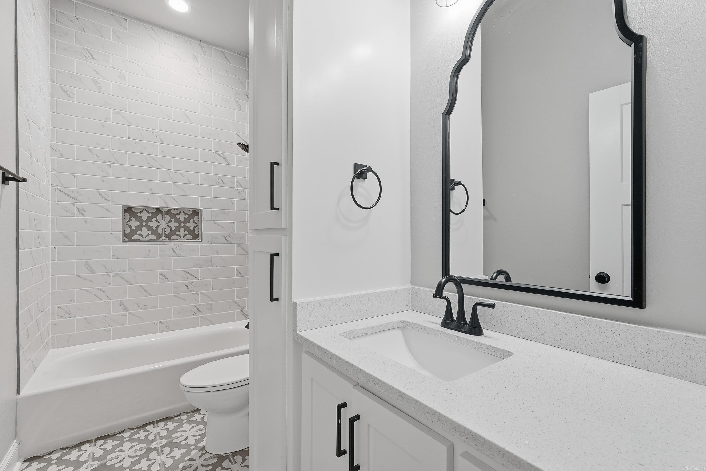 22 Morris  Greenbrier, AR