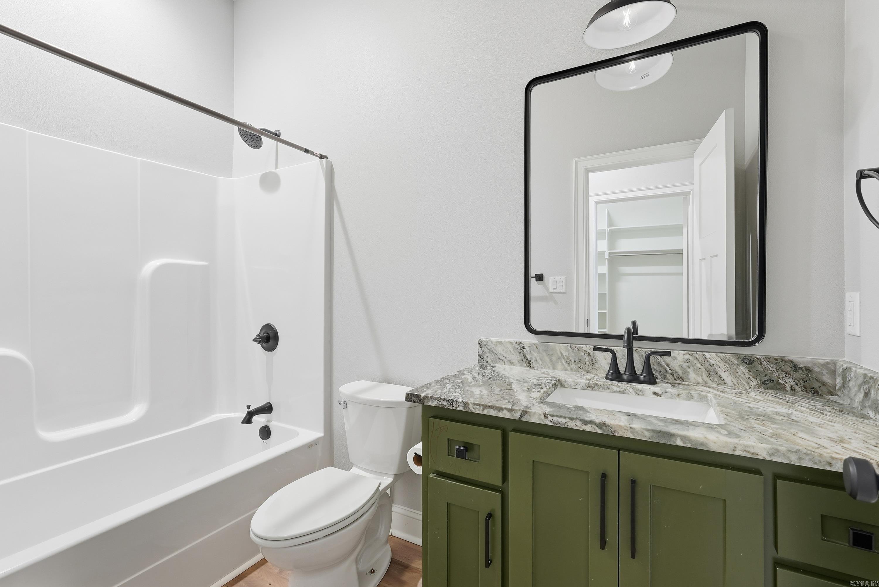 22 Morris  Greenbrier, AR