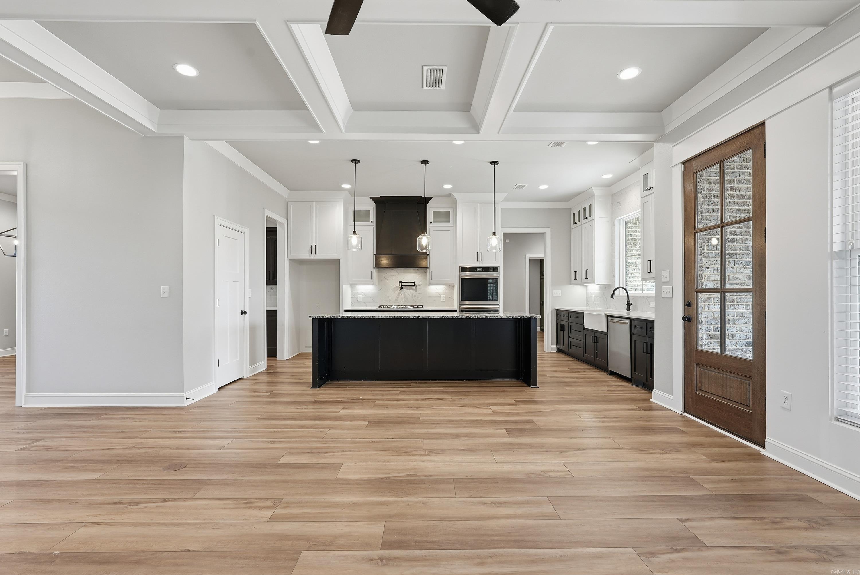 22 Morris  Greenbrier, AR