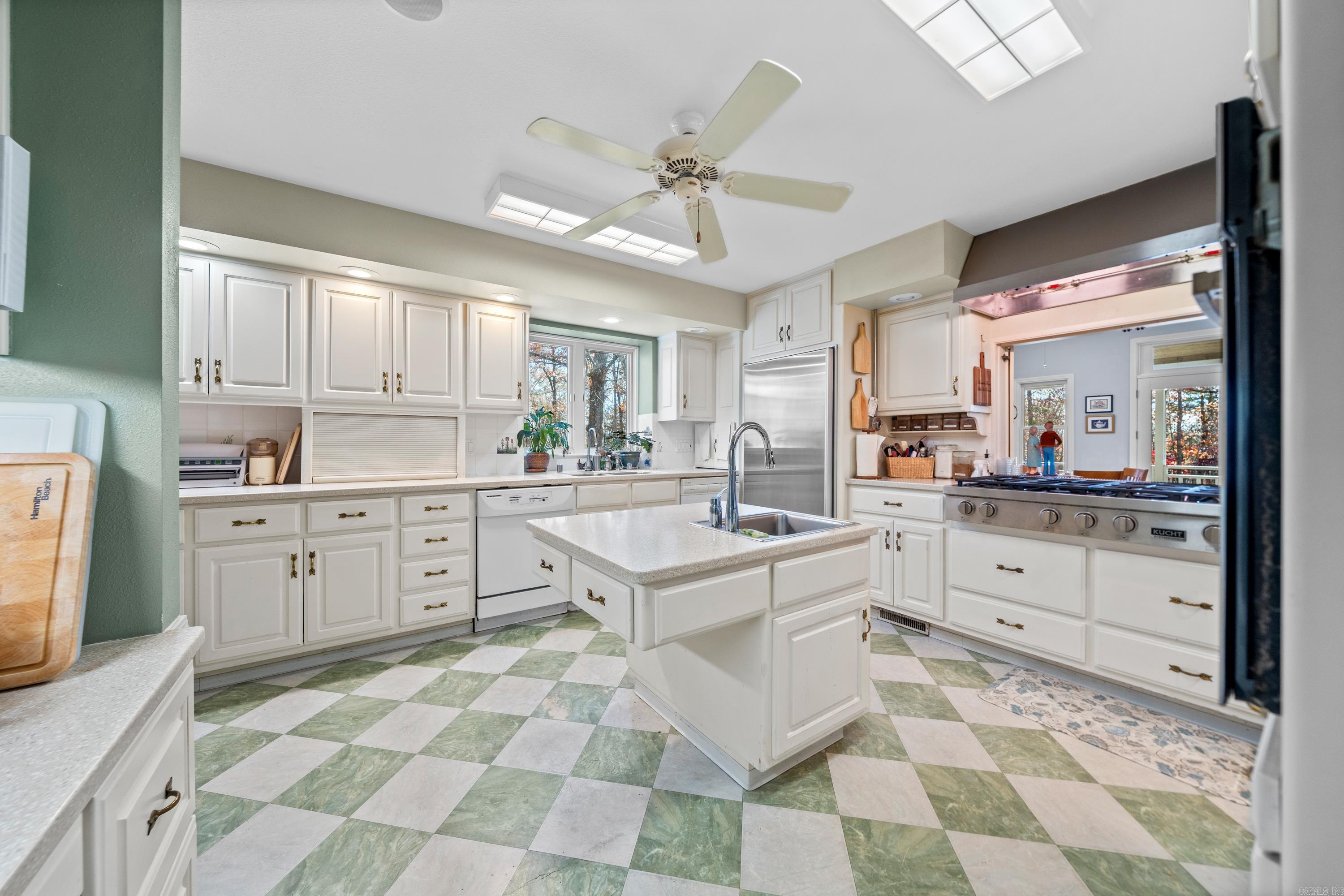 10860 N Highway 7  Jessieville, AR