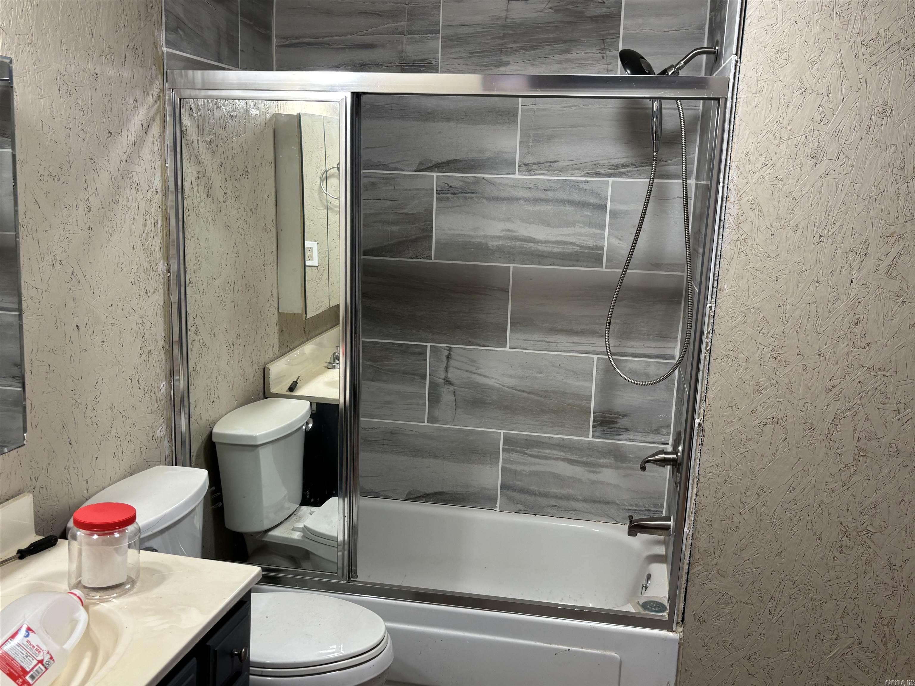 22 Mount Olive Rd.  Plummerville, AR