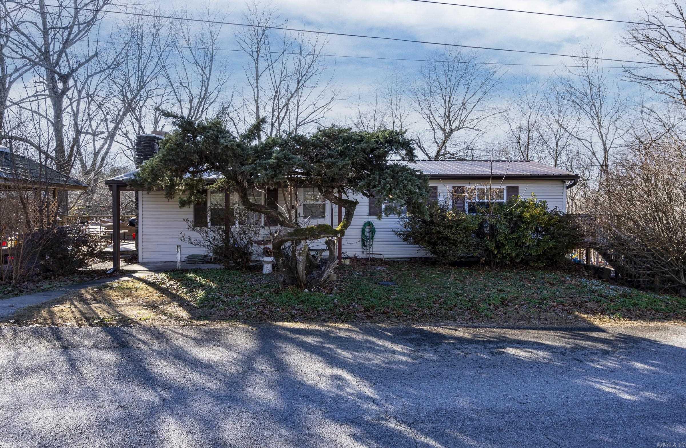 12917 Recreation Dr  Lowell, AR