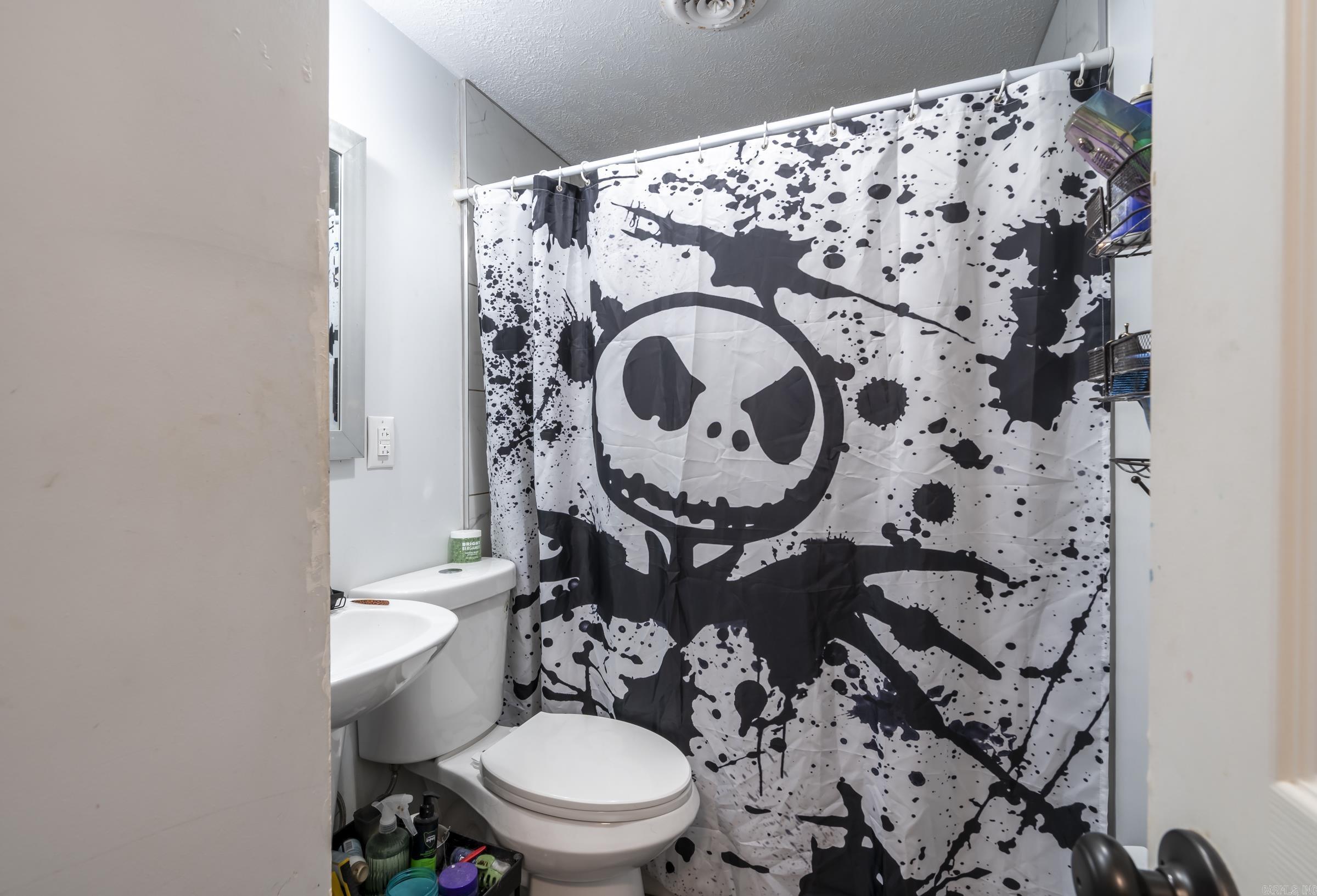 12917 Recreation Dr  Lowell, AR