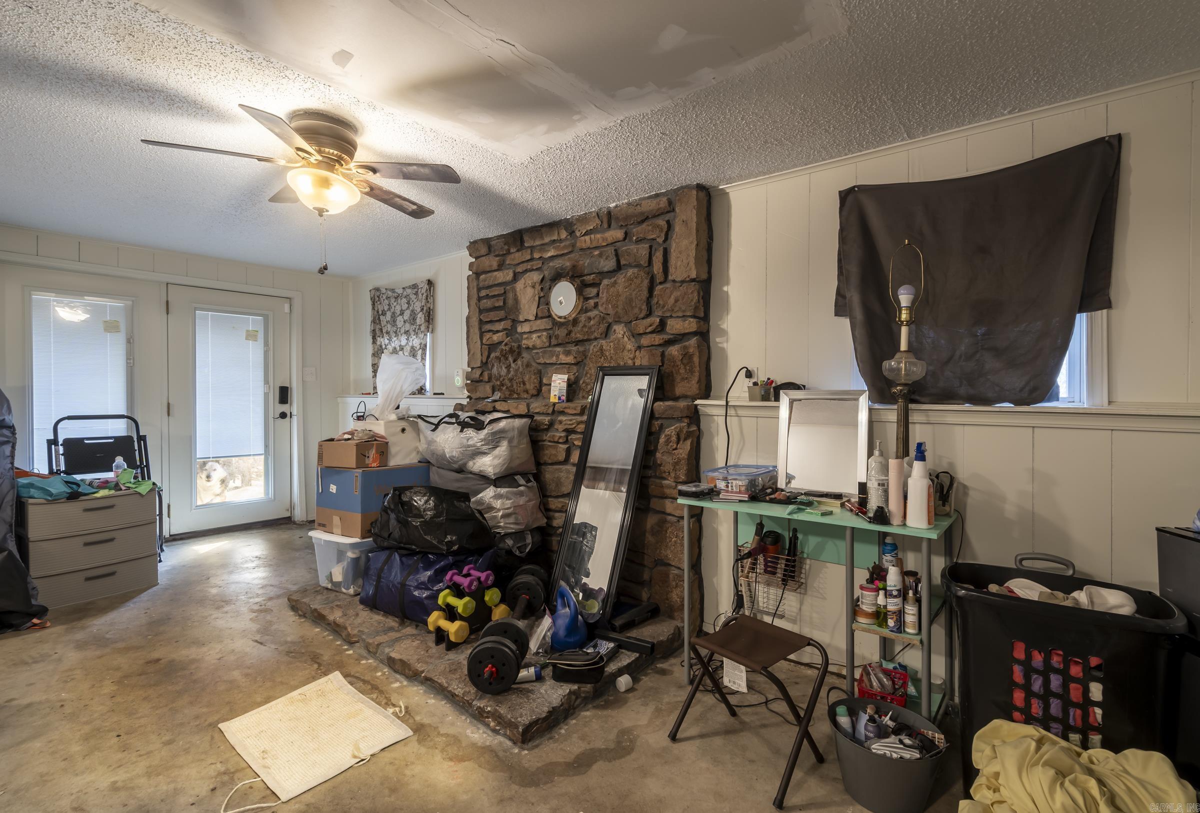 12917 Recreation Dr  Lowell, AR