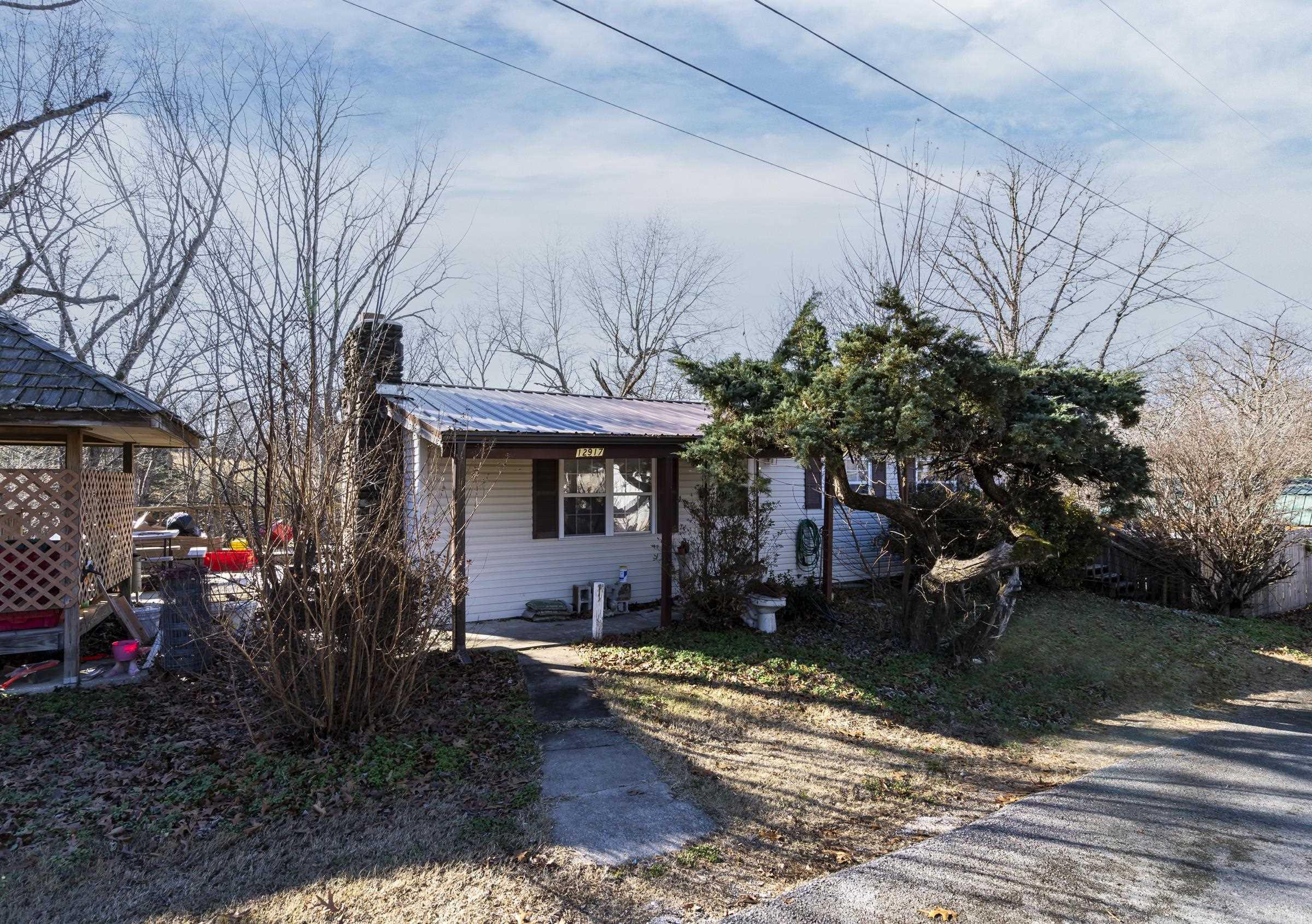 12917 Recreation Dr  Lowell, AR