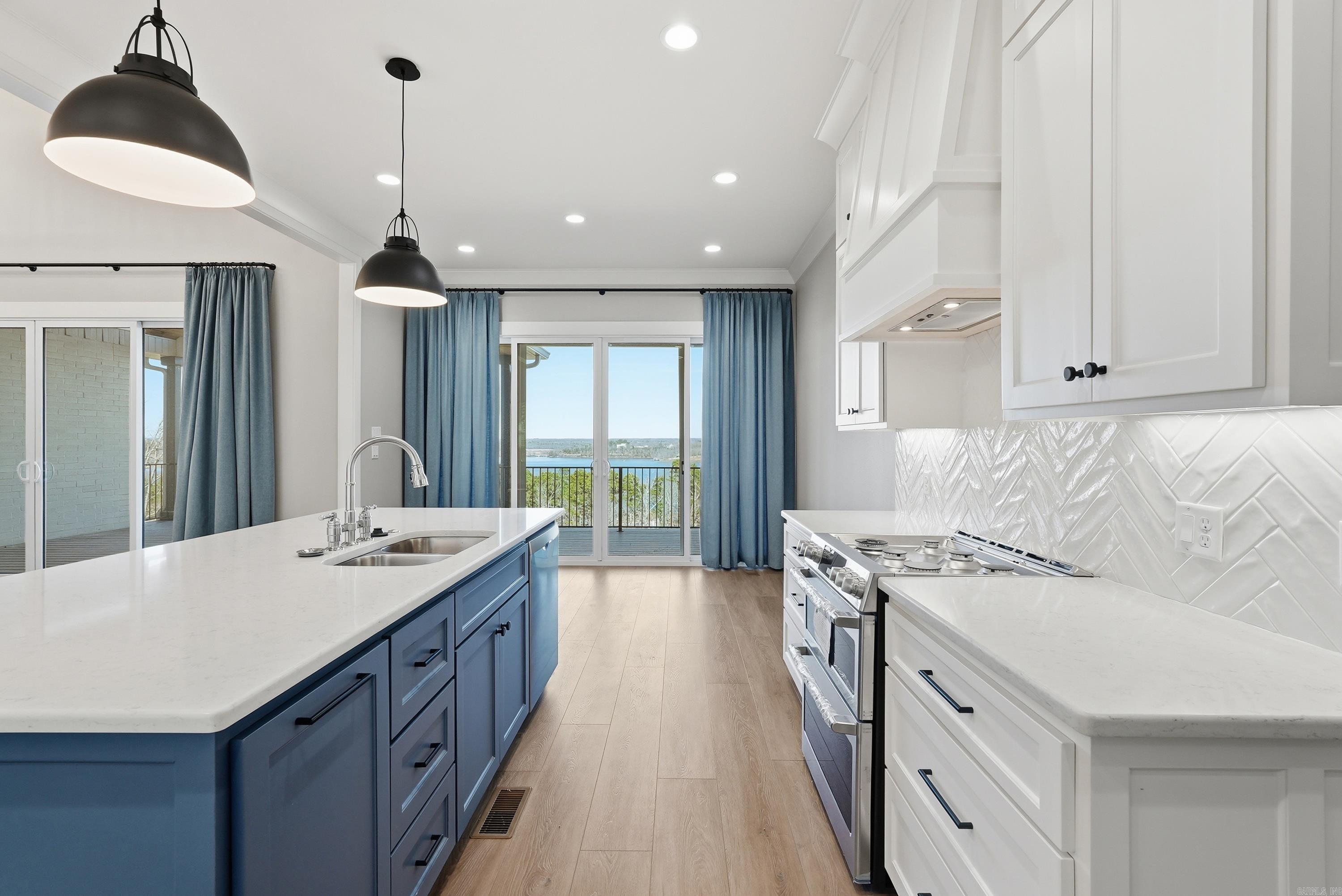 200 Waterview  Conway, AR