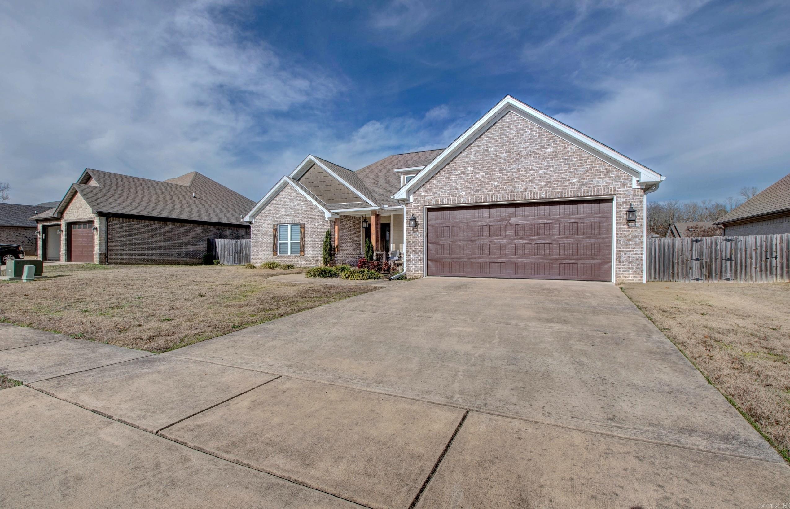 504 Creekside  Bryant, AR