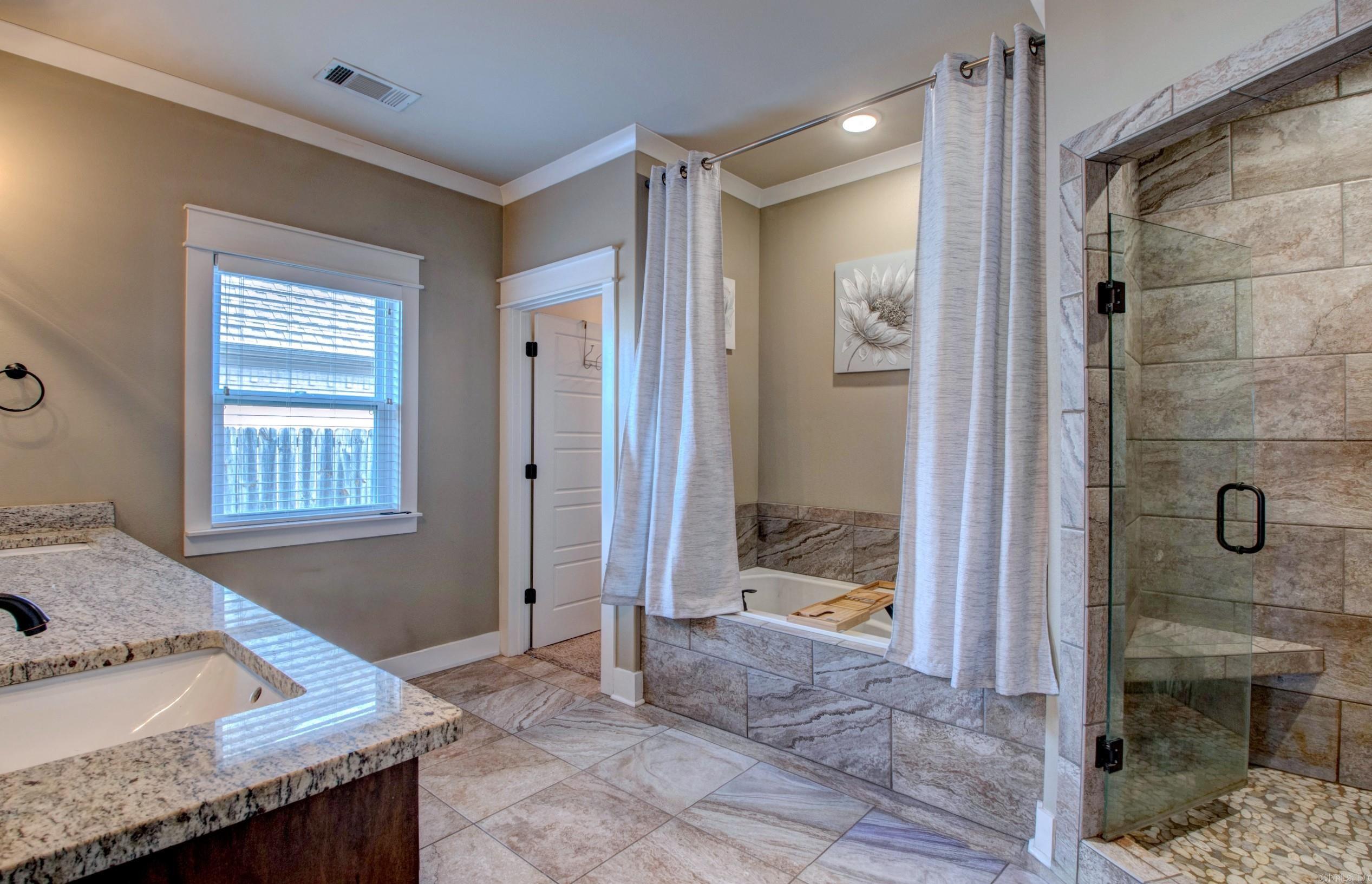 504 Creekside  Bryant, AR