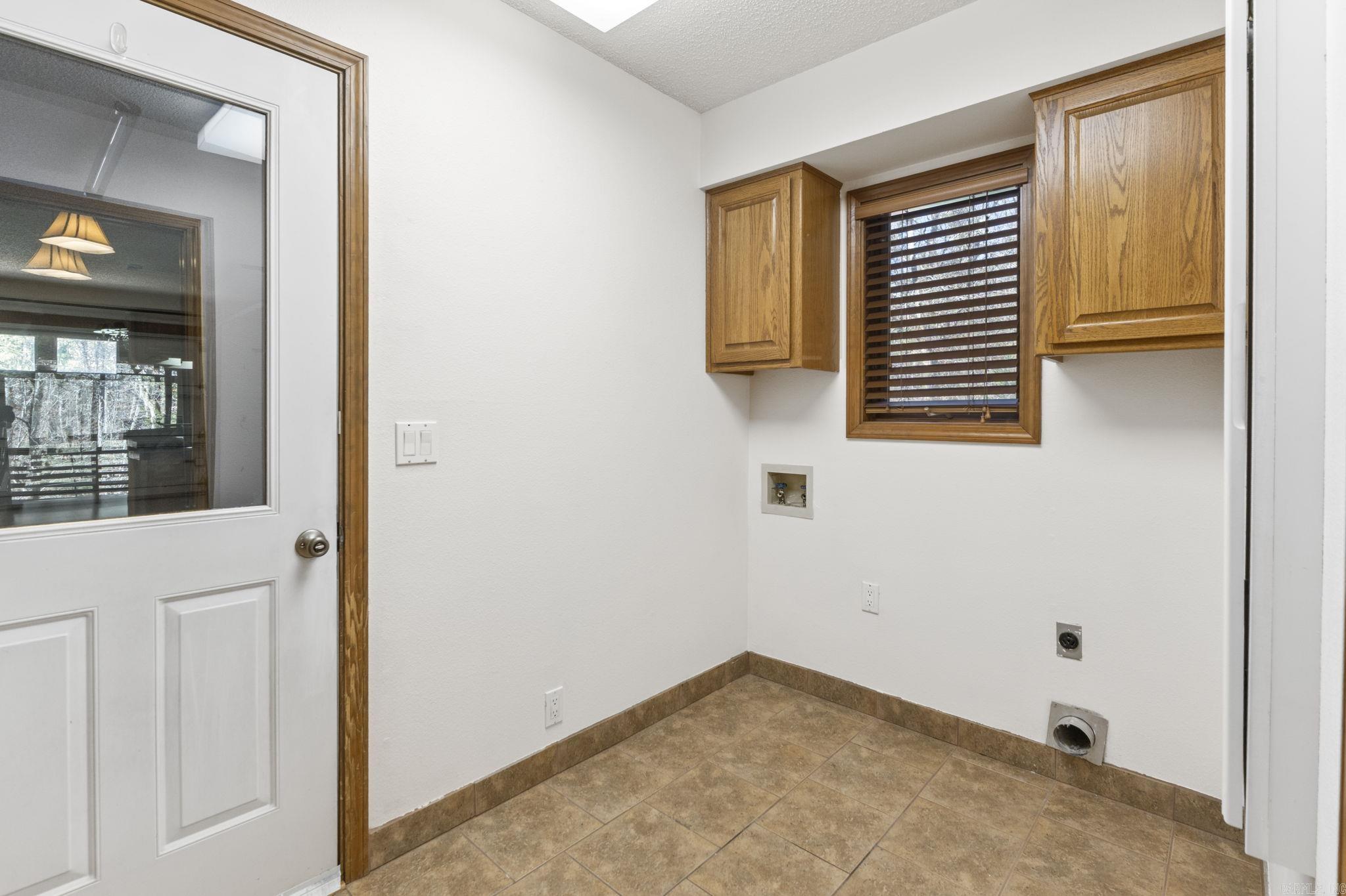 27 Encantado Ln Hot Springs Village, AR 71909-7408