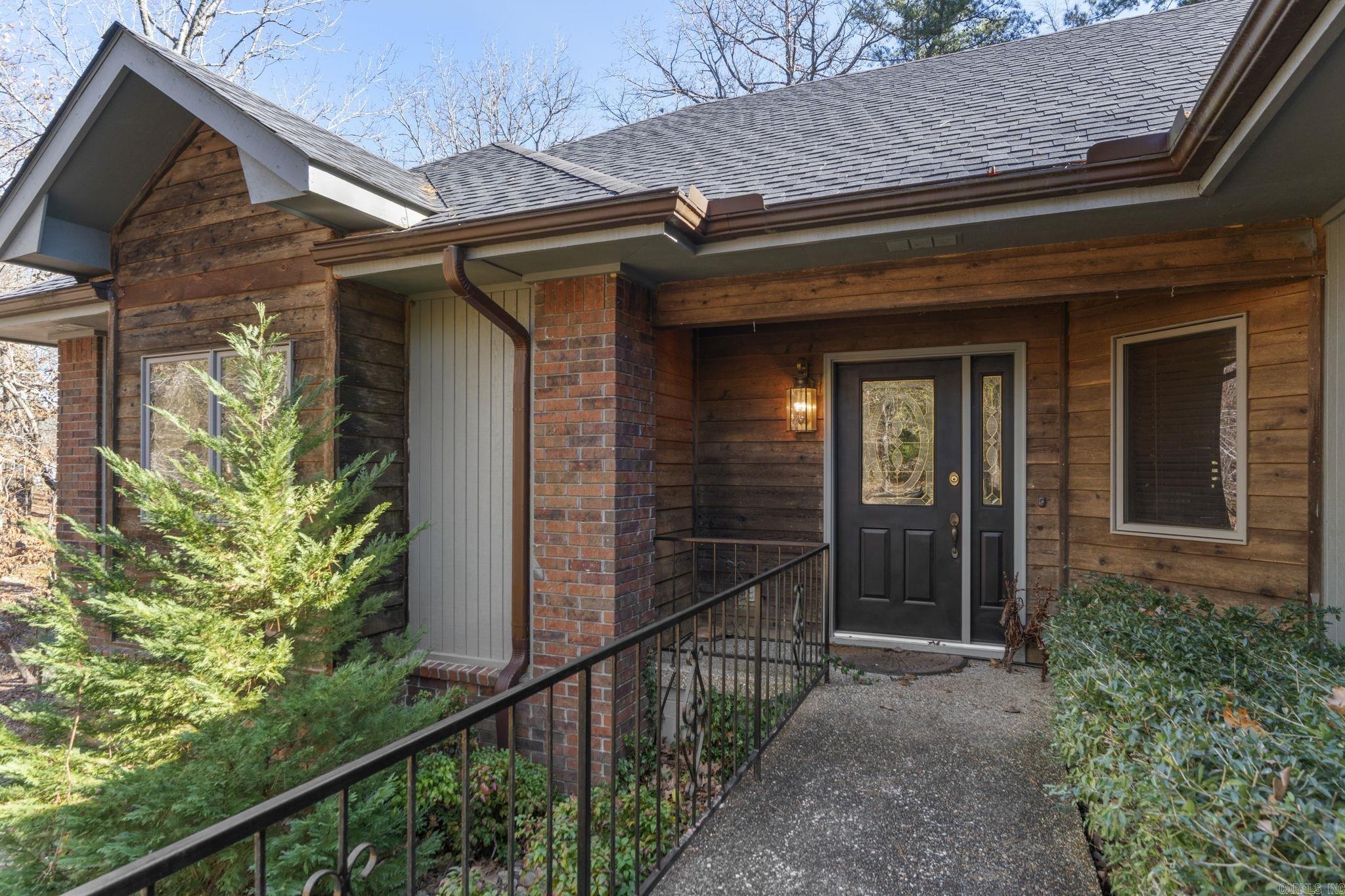 27 Encantado Ln Hot Springs Village, AR 71909-7408