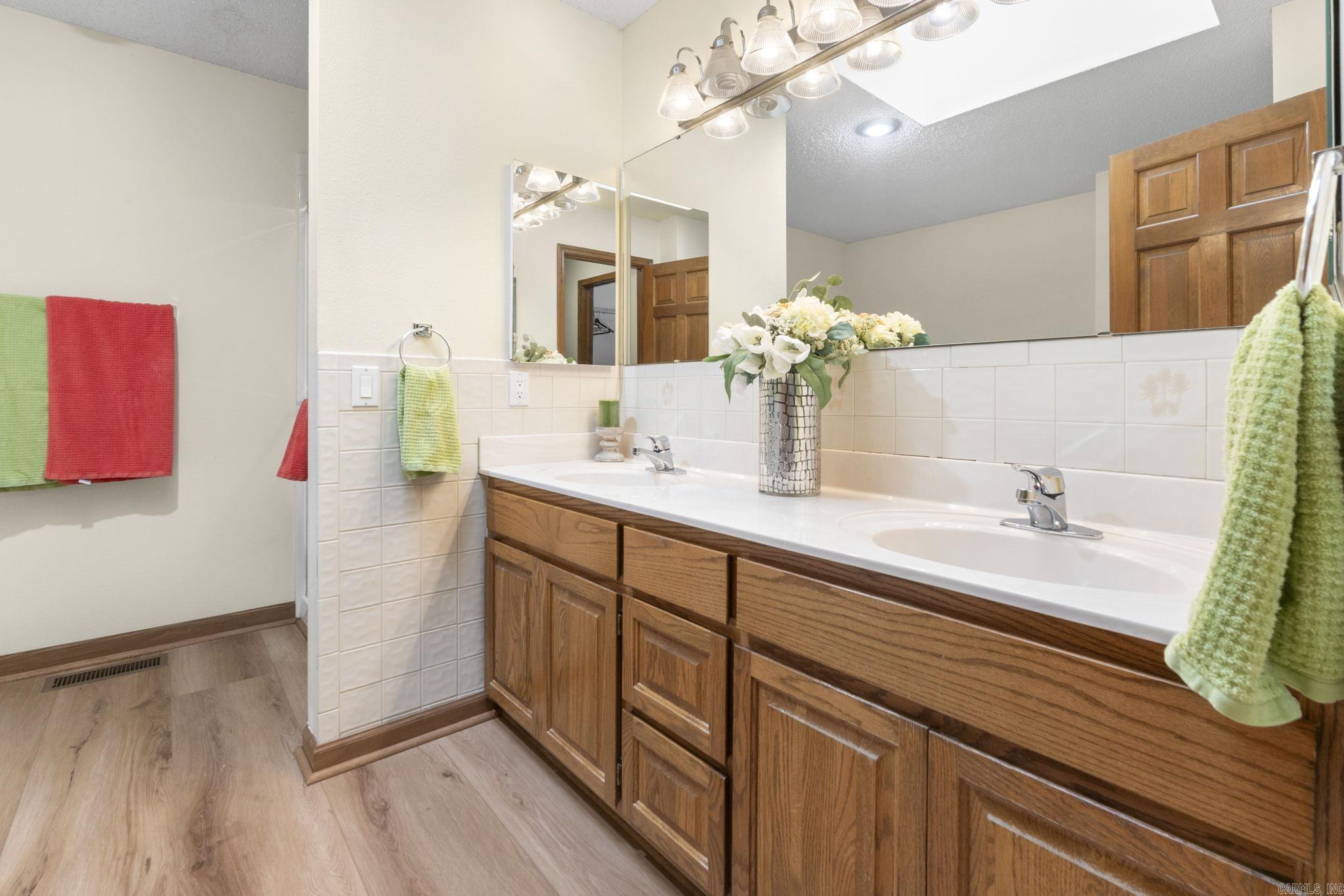 27 Encantado Ln Hot Springs Village, AR 71909-7408