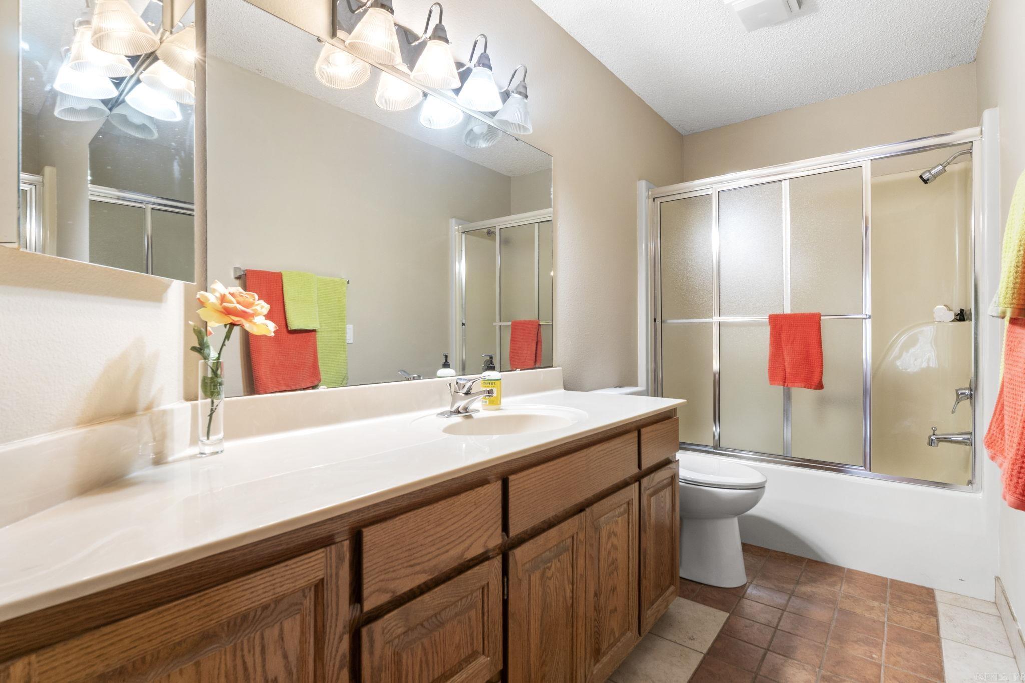 27 Encantado Ln Hot Springs Village, AR 71909-7408