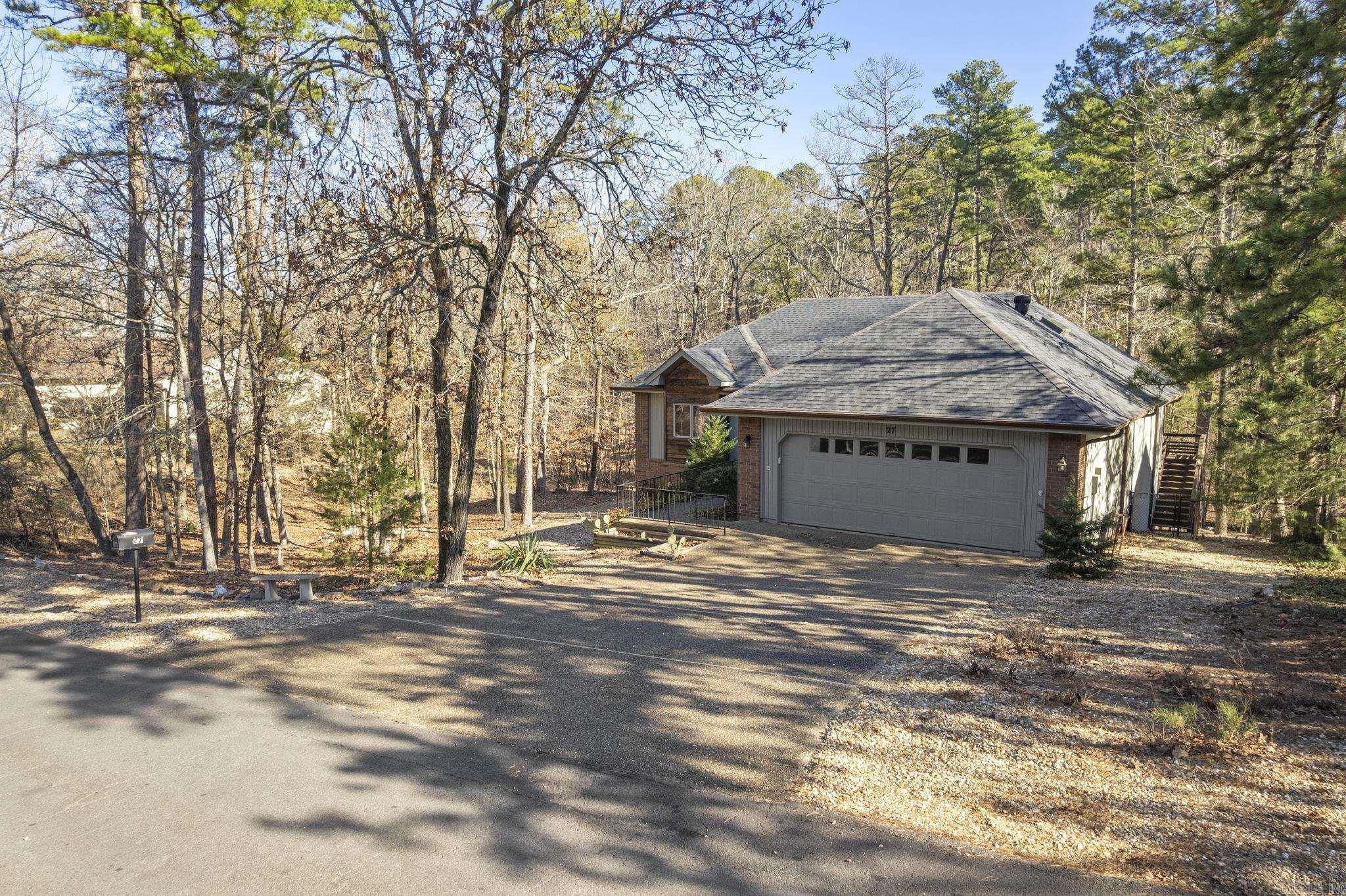 27 Encantado Ln Hot Springs Village, AR 71909-7408