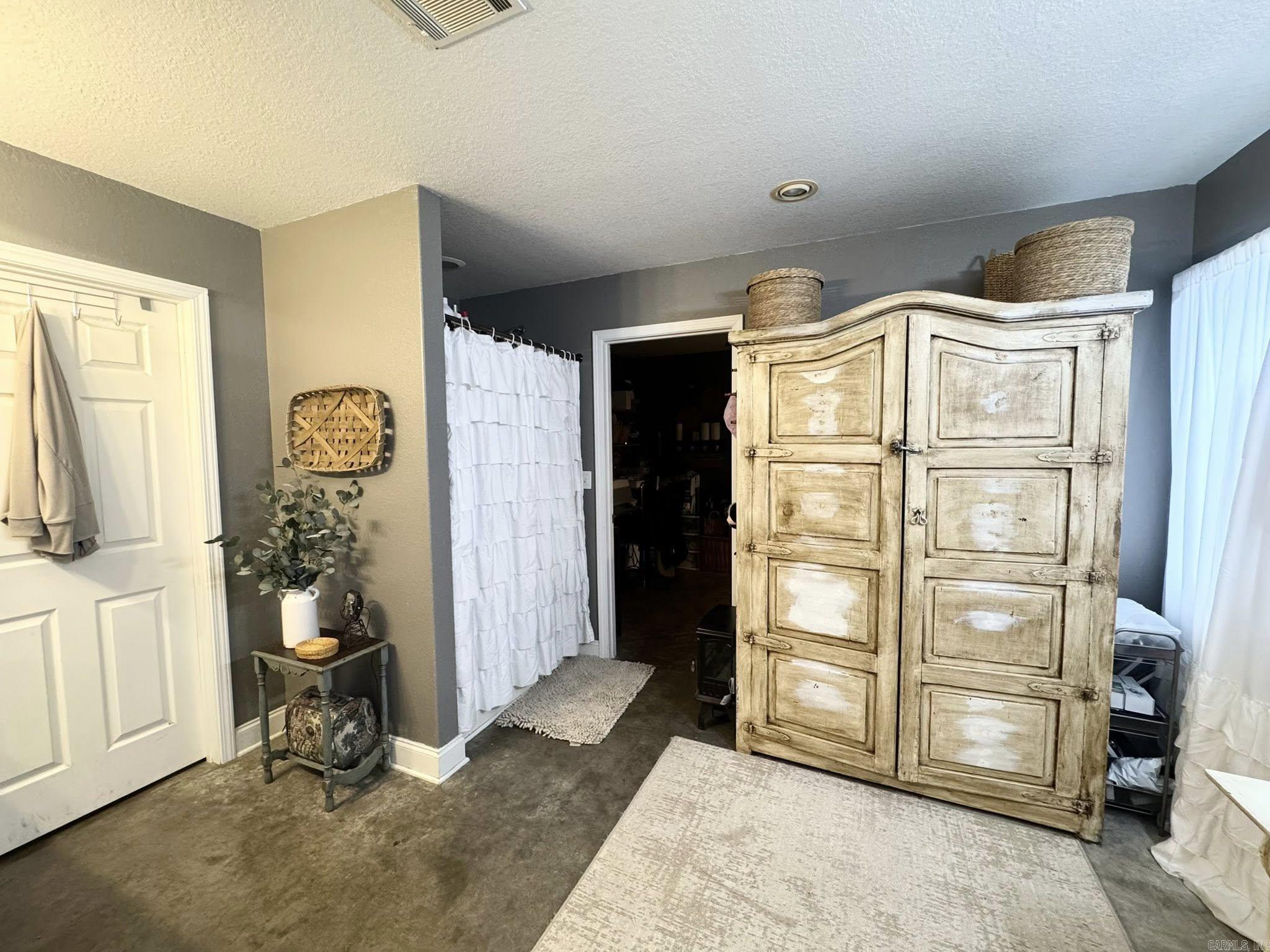 656 Pitard Loop  Mountain View, AR