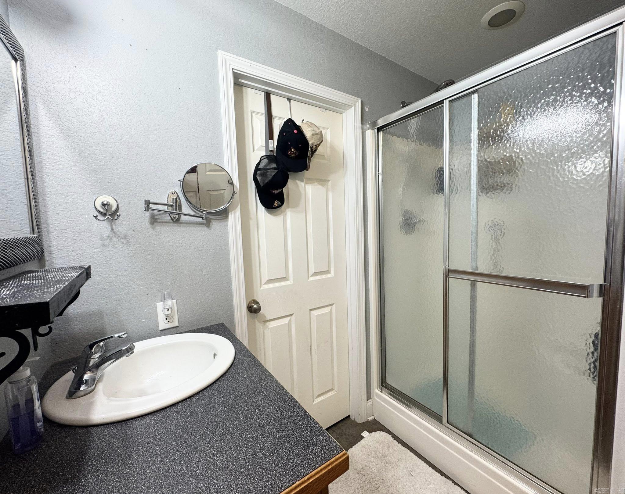 656 Pitard Loop  Mountain View, AR